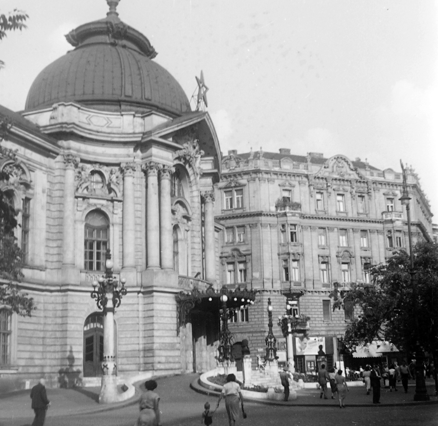 Hungary, Budapest XIII., Szent István körút, Vígszínház (Magyar Néphadsereg Színháza)., 1957, Szent-tamási Mihály, Fellner and Helmer-design, Red Star, Budapest, Ferdinand Fellner Jr.-design, Hermann Helmer-design, Fortepan #13936