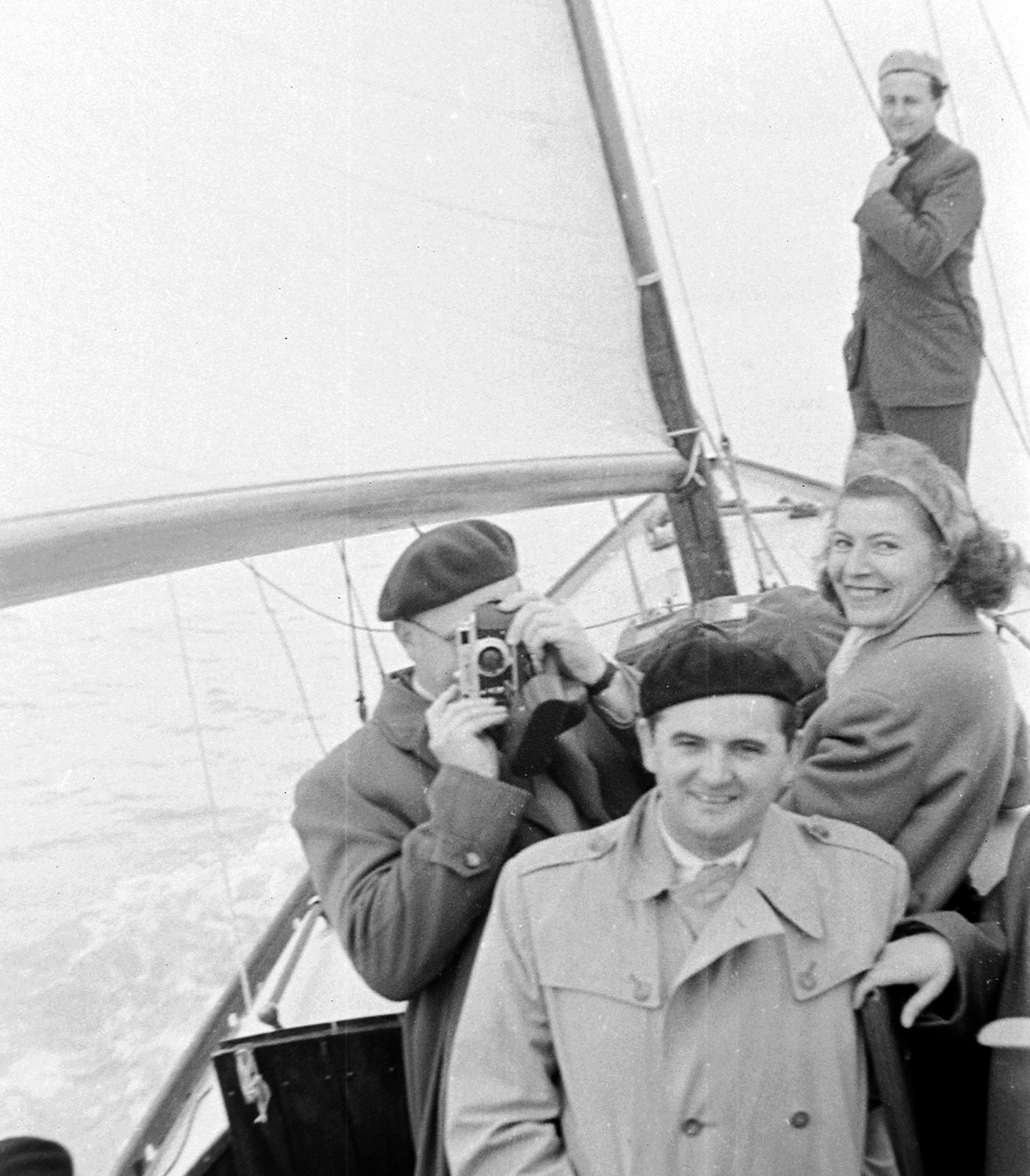 1955, Szent-tamási Mihály, sailboat, men, camera, beret, woman, KMZ-brand, KMZ Zorki, Fortepan #13948