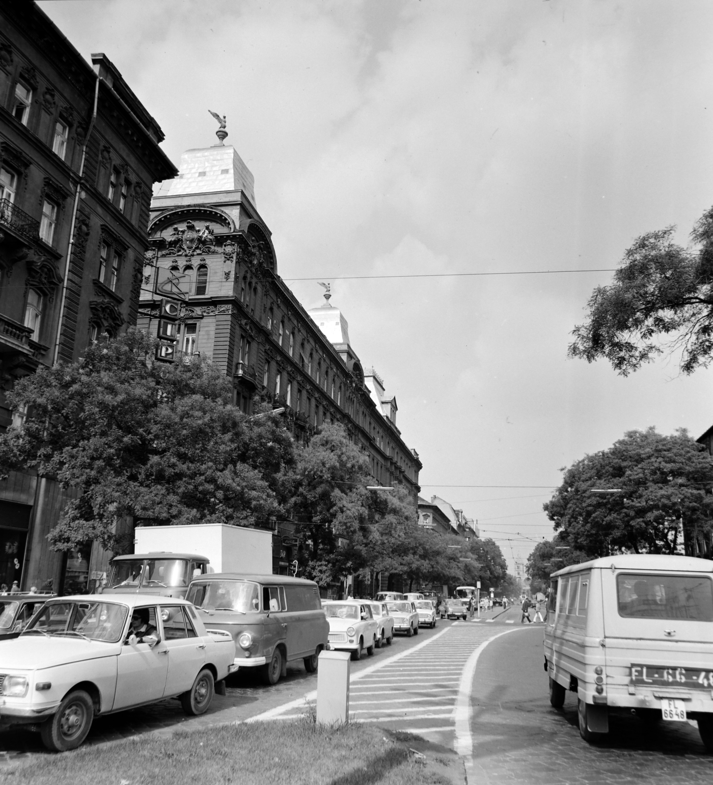 Magyarország, Budapest VI.,Budapest XIII., Váci út a Nyugati (Marx) tér felől nézve., 1976, UVATERV, Budapest, Fortepan #139896