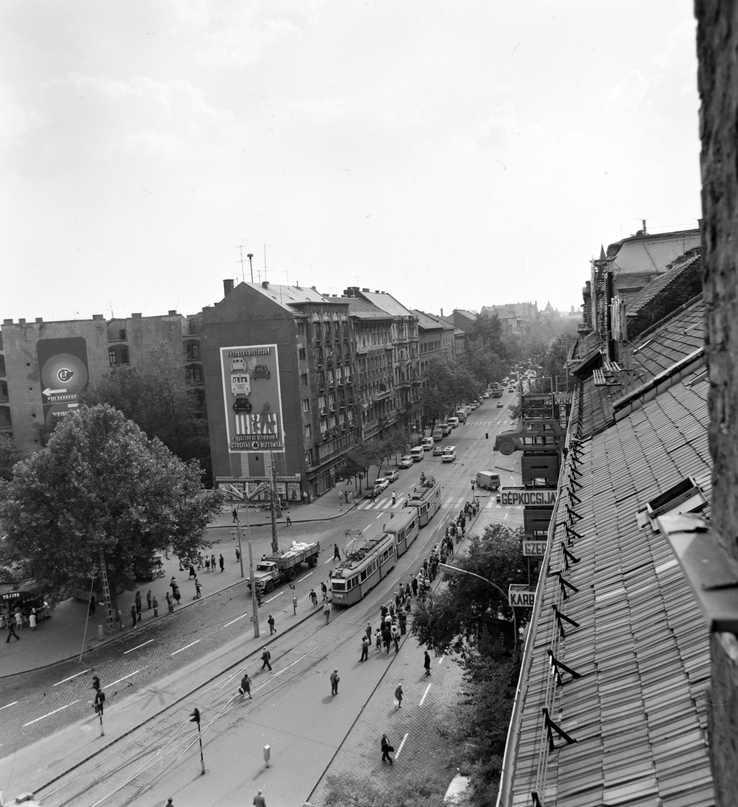 Hungary, Budapest VI.,Budapest V., Nyugati (Marx) tér, a Bajcsy-Zsilinszky út felé nézve., 1976, UVATERV, Budapest, Fortepan #139963