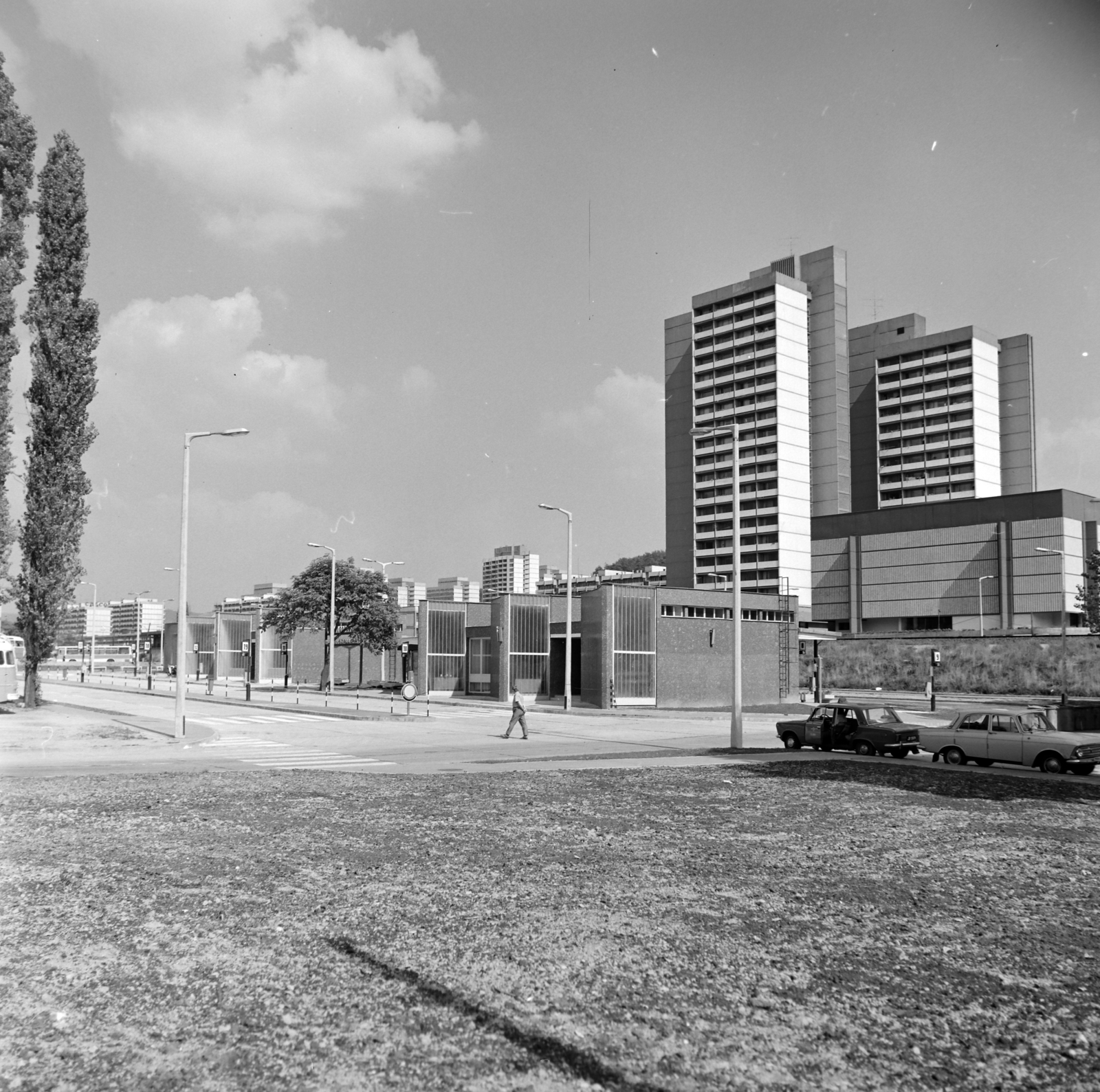 Hungary, Salgótarján, Bajcsy-Zsilinszky út, autóbusz-pályaudvar., 1978, UVATERV, Fortepan #140030