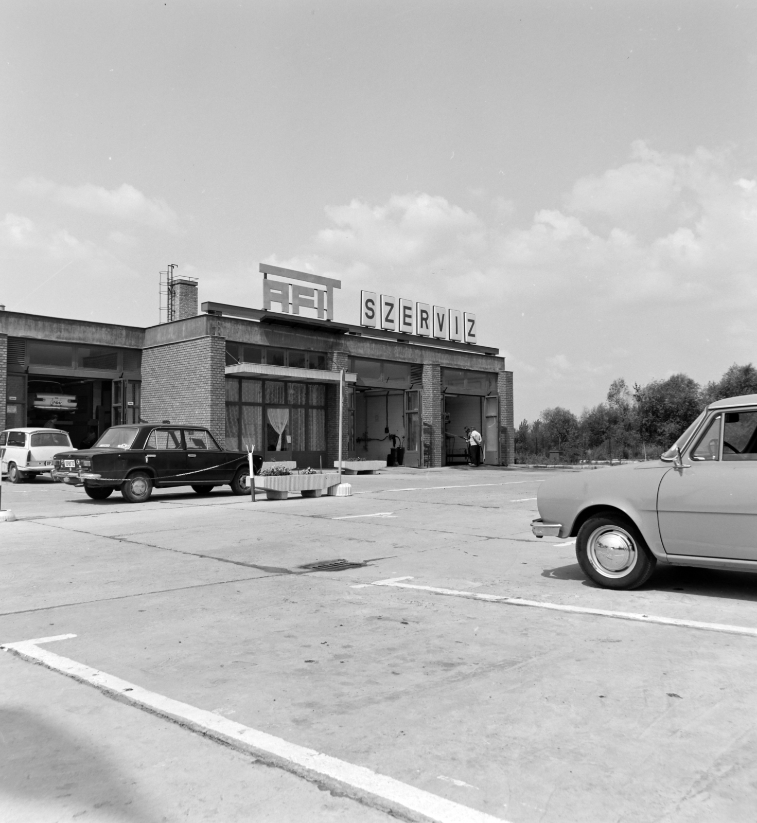 Hungary, Balassagyarmat, Régimalom utca 2., AFIT Szervíz., 1976, UVATERV, Fortepan #140036