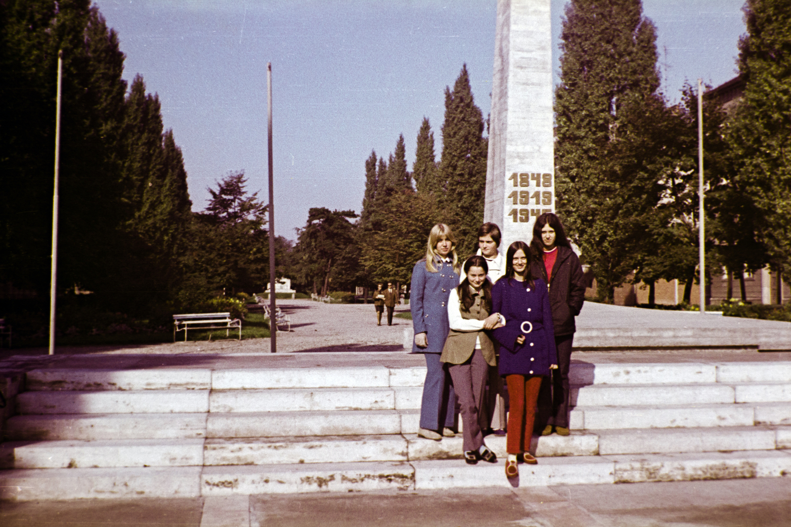 Hungary, Sopron, Deák tér, Felszabadulási emlékmű (Kiss Kovács Gyula, 1970.)., 1970, Németh Tamás, colorful, Fortepan #140275