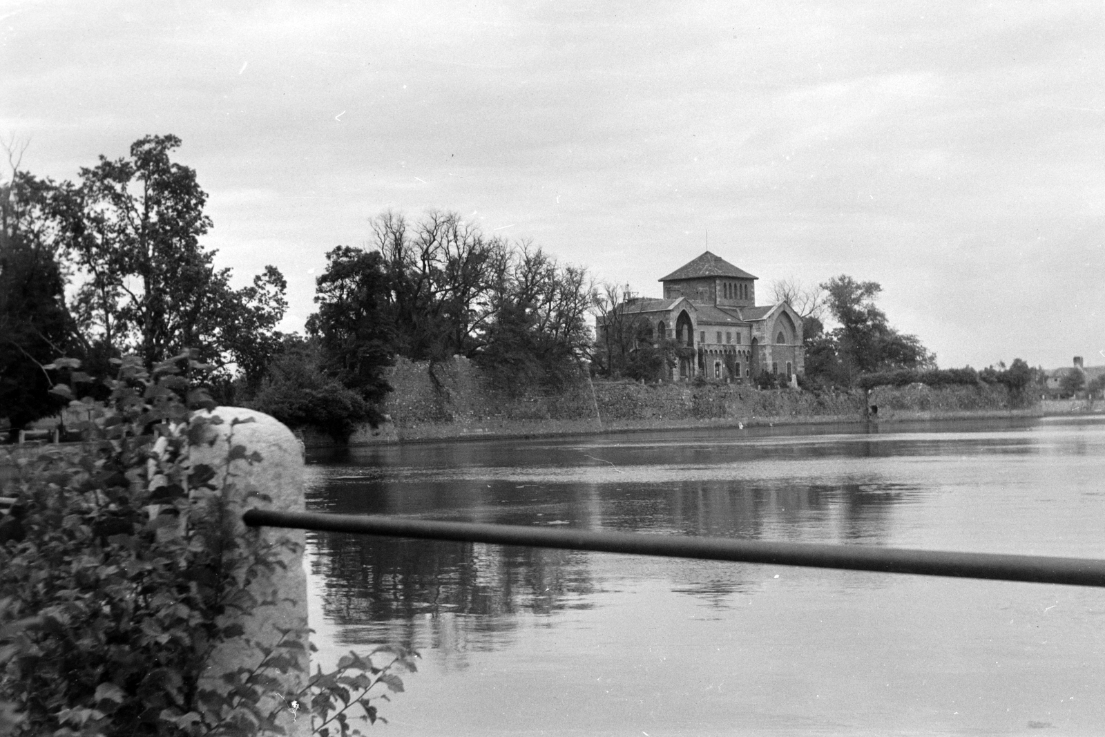 Magyarország, Tata, Öreg-tó, szemben a Vár., 1959, Németh Tamás, Fortepan #140293