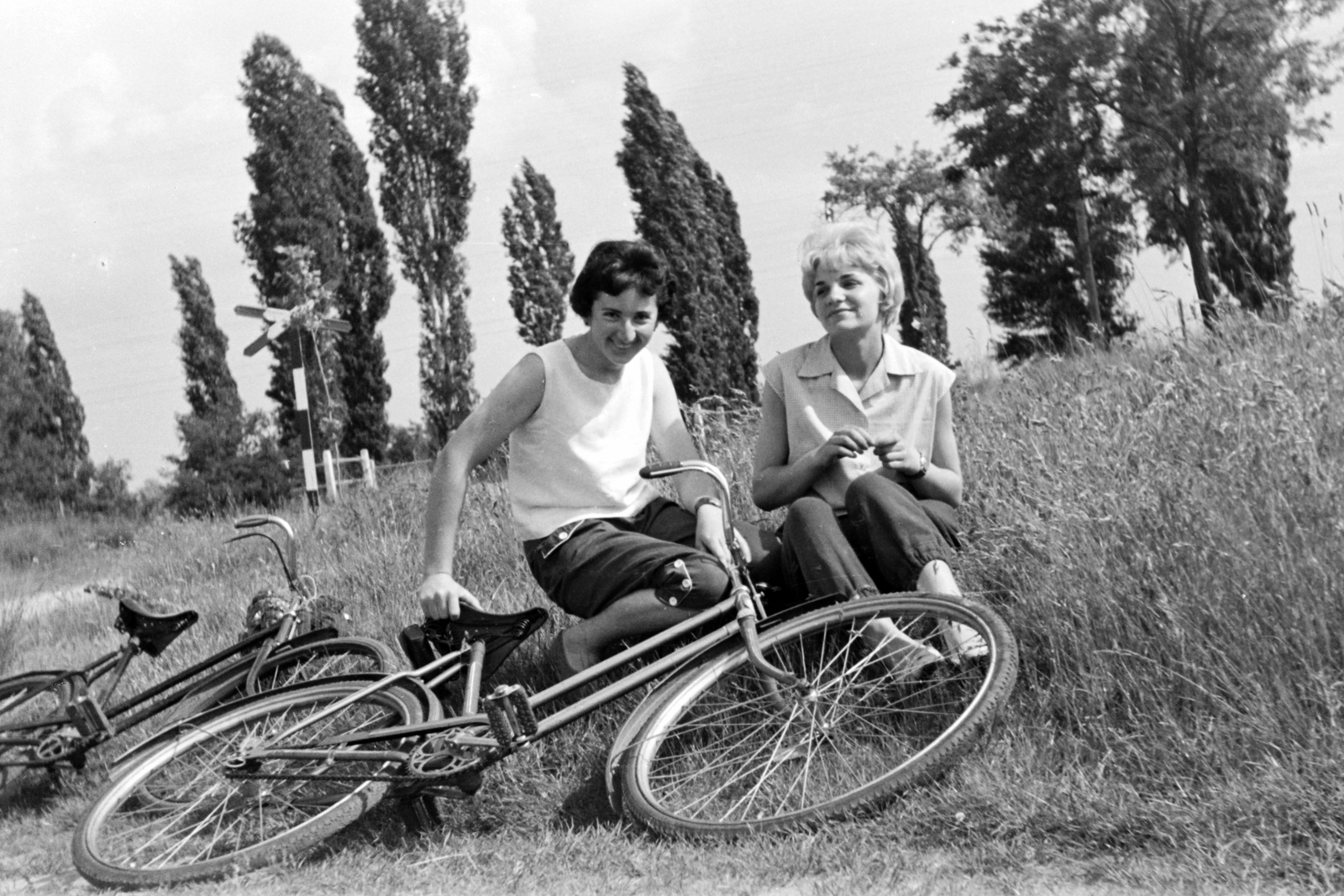 1965, Németh Tamás, bicycle, girl, Fortepan #140325