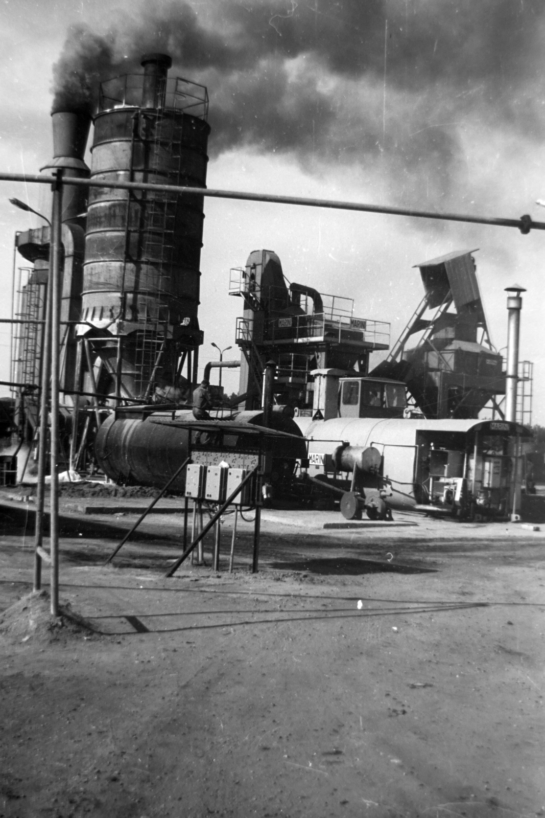 Hungary, Kisvárda, Marini típusú aszfaltgyár., 1961, Németh Tamás, smoke, Fortepan #140379