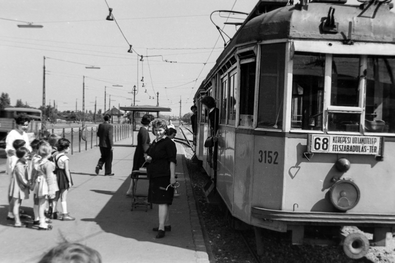 Magyarország, Budapest XIV., Örs vezér tere, 68-as villamos-végállomása., 1961, Németh Tamás, villamos, viszonylattábla, Budapest, viszonylatszám, Fortepan #140382