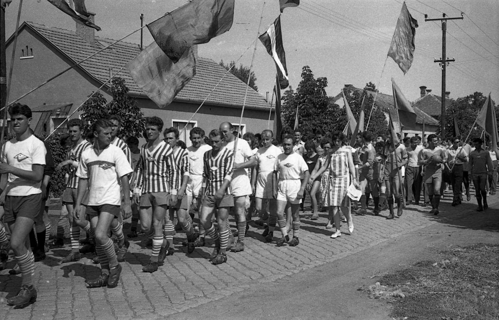 Hungary, Kisújszállás, Rákóczi utca az Illésy utca felől a Csatorna utca felé nézve., 1961, Morvay Kinga, Fortepan #140496