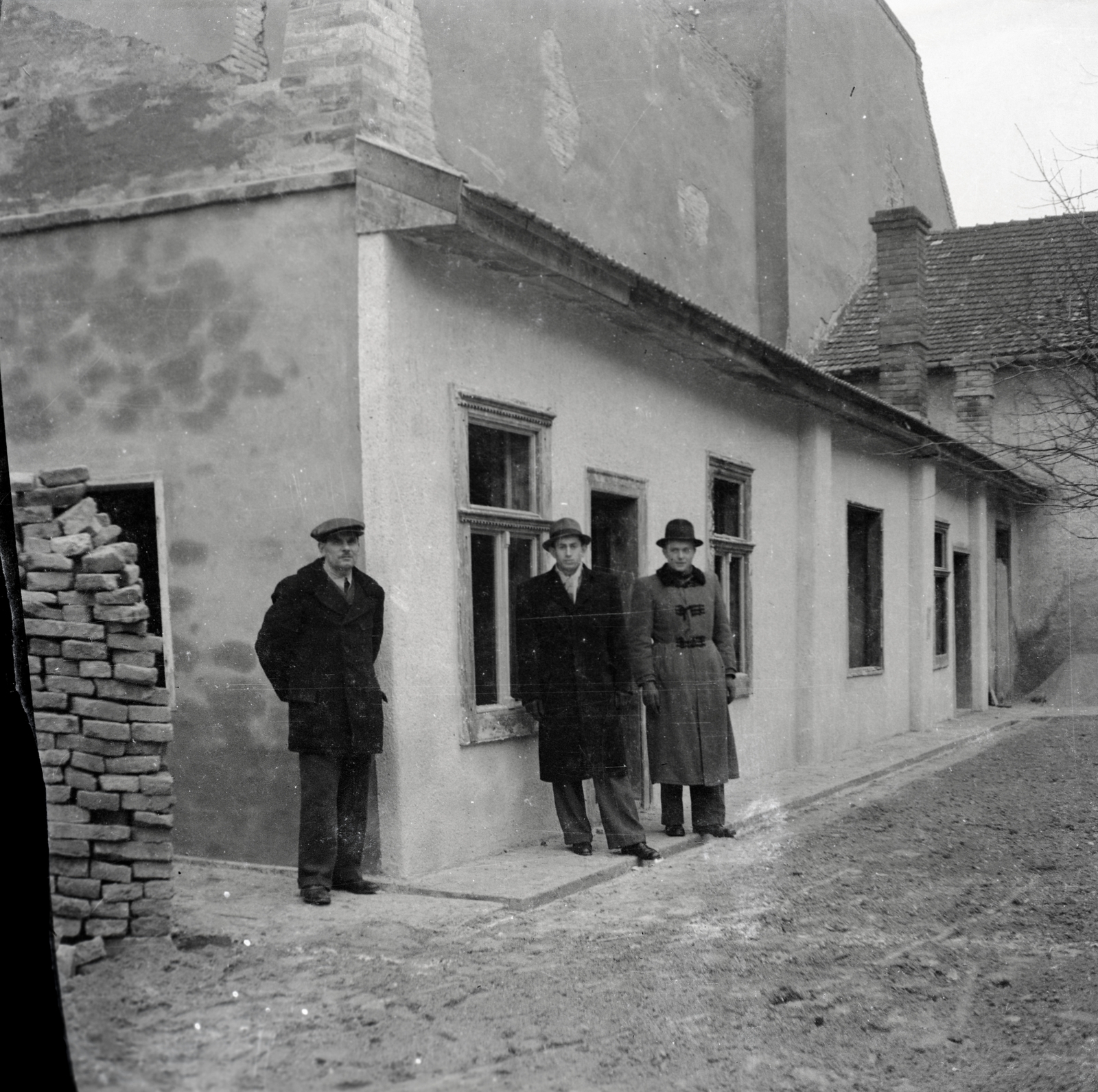 Hungary, Jászberény, Morvay Lajos fényképész műtermének építése., 1941, Morvay Kinga, Fortepan #140515