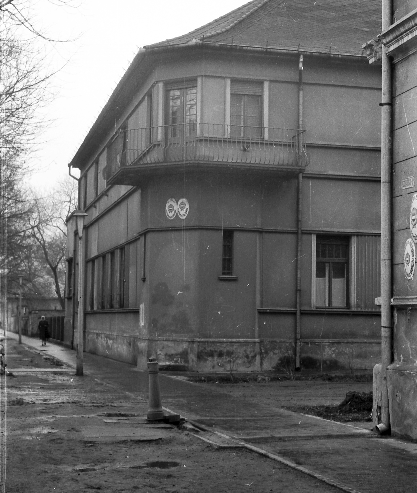 Hungary, Dombóvár, Szabadság (út) utca 12. Rendőrkapitányság., 1968, Erky-Nagy Tibor, well, balcony, Fortepan #14054