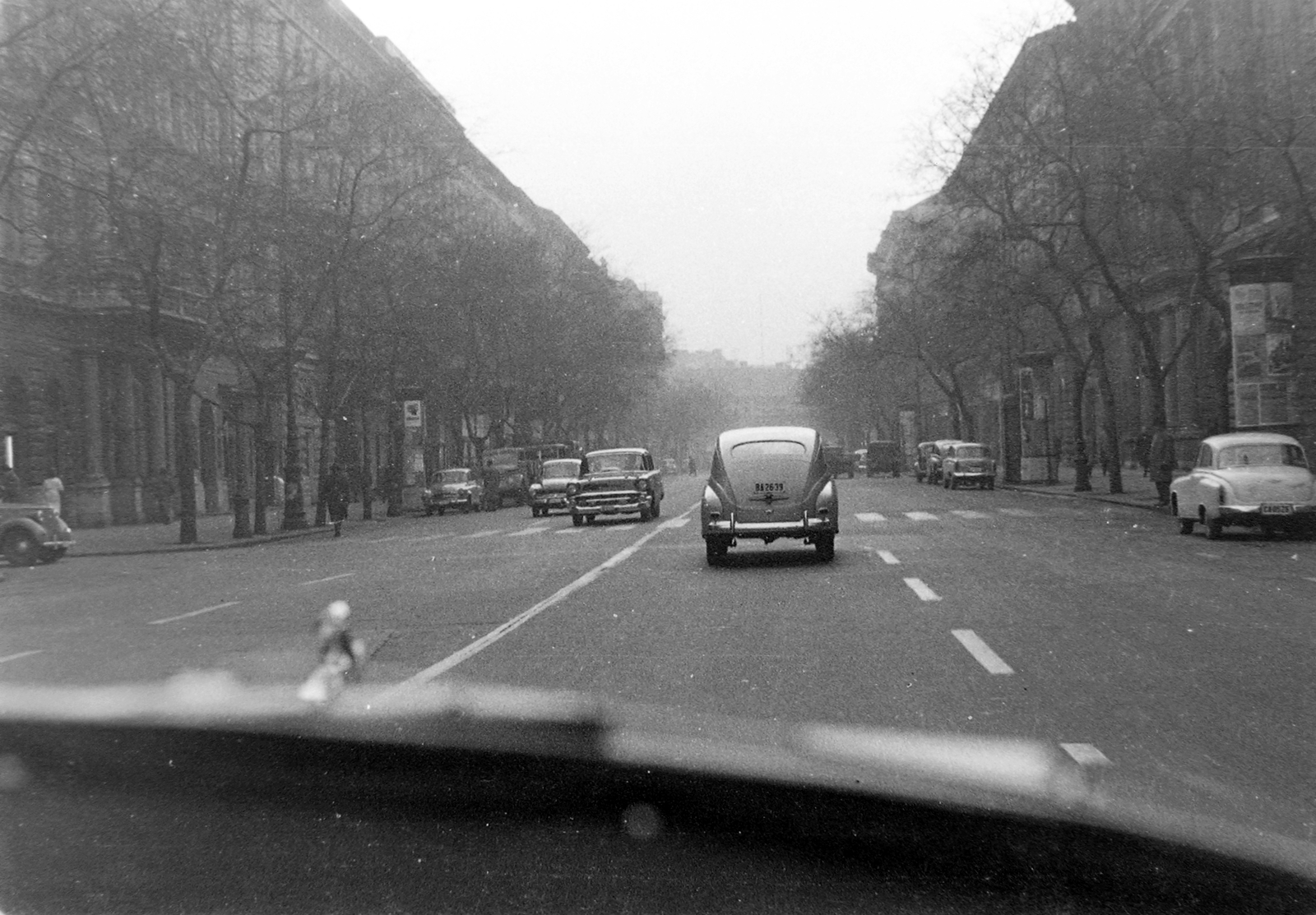 Hungary, Budapest VI., Andrássy út (Népköztársaság útja), az Opera felől a Belváros felé nézve., 1958, Szent-tamási Mihály, M20 Pobieda, Budapest, Fortepan #14064