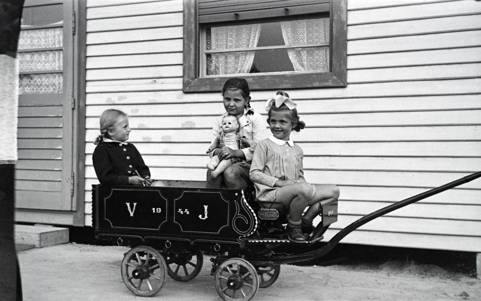 1944, Miklós Lajos, cart, girl, Fortepan #140688