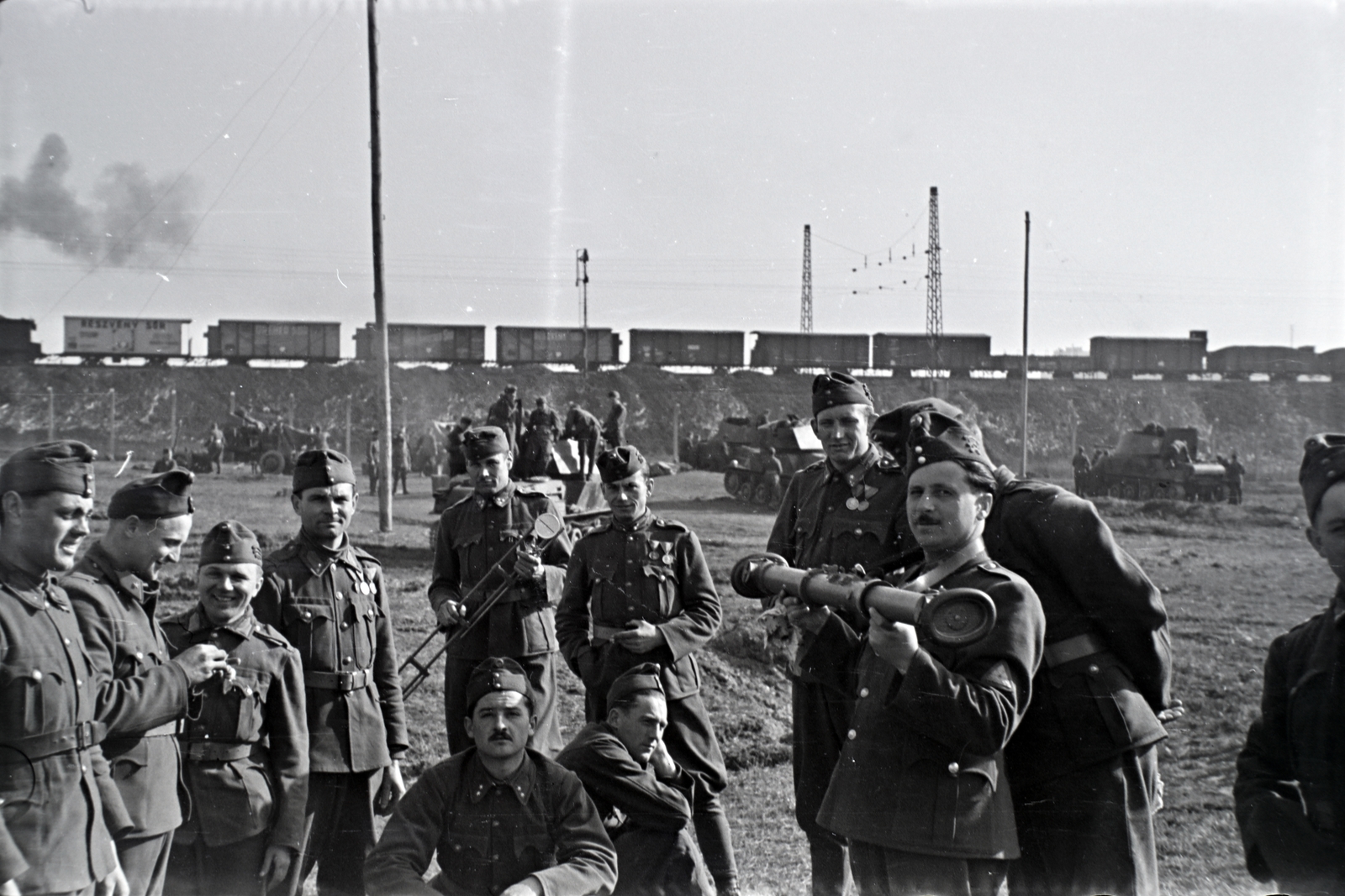 Magyarország, Budapest IX., Üllői út 133-135. Ferenc József gyalogsági laktanya., 1942, Miklós Lajos, távmérő, 40M Nimród, Budapest, Fortepan #140863