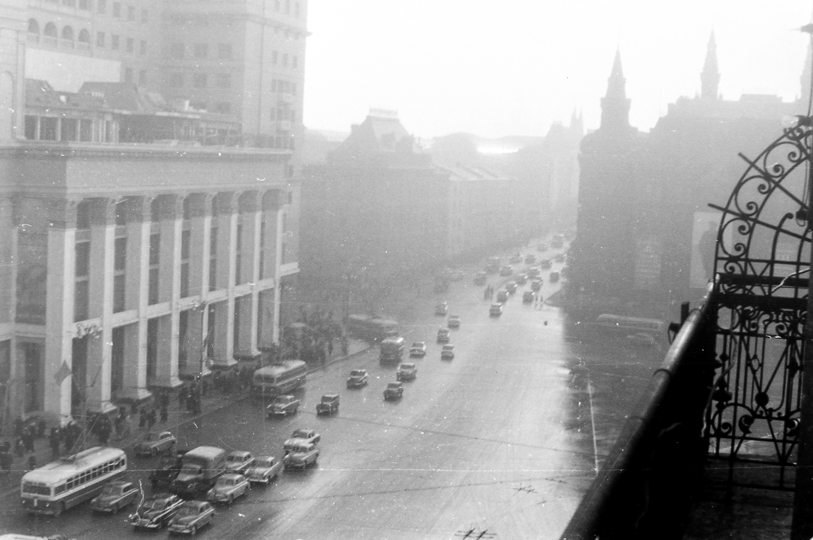 Russia, Moscow, Moszkva Szálló., 1958, Szent-tamási Mihály, Soviet Union, traffic, street view, hotel, Alexey Viktorovich Shchusev-design, Fortepan #14091