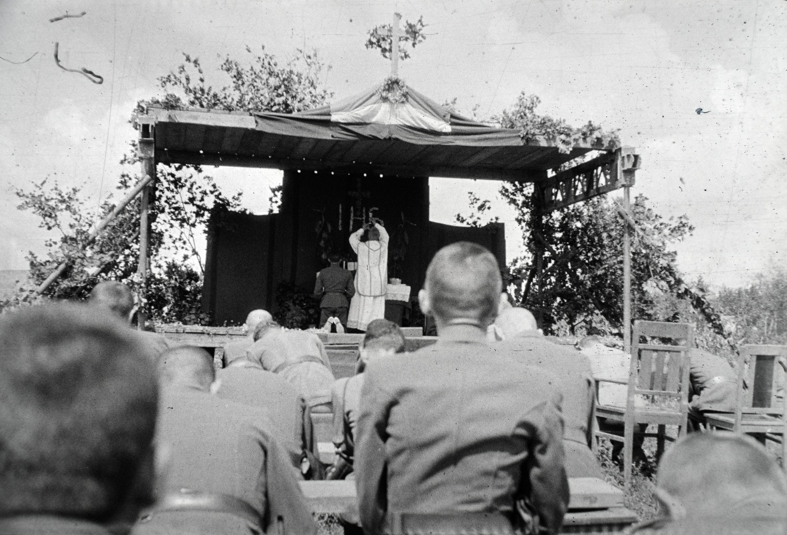 1942, Miklós Lajos, altar, liturgy, Fortepan #140937