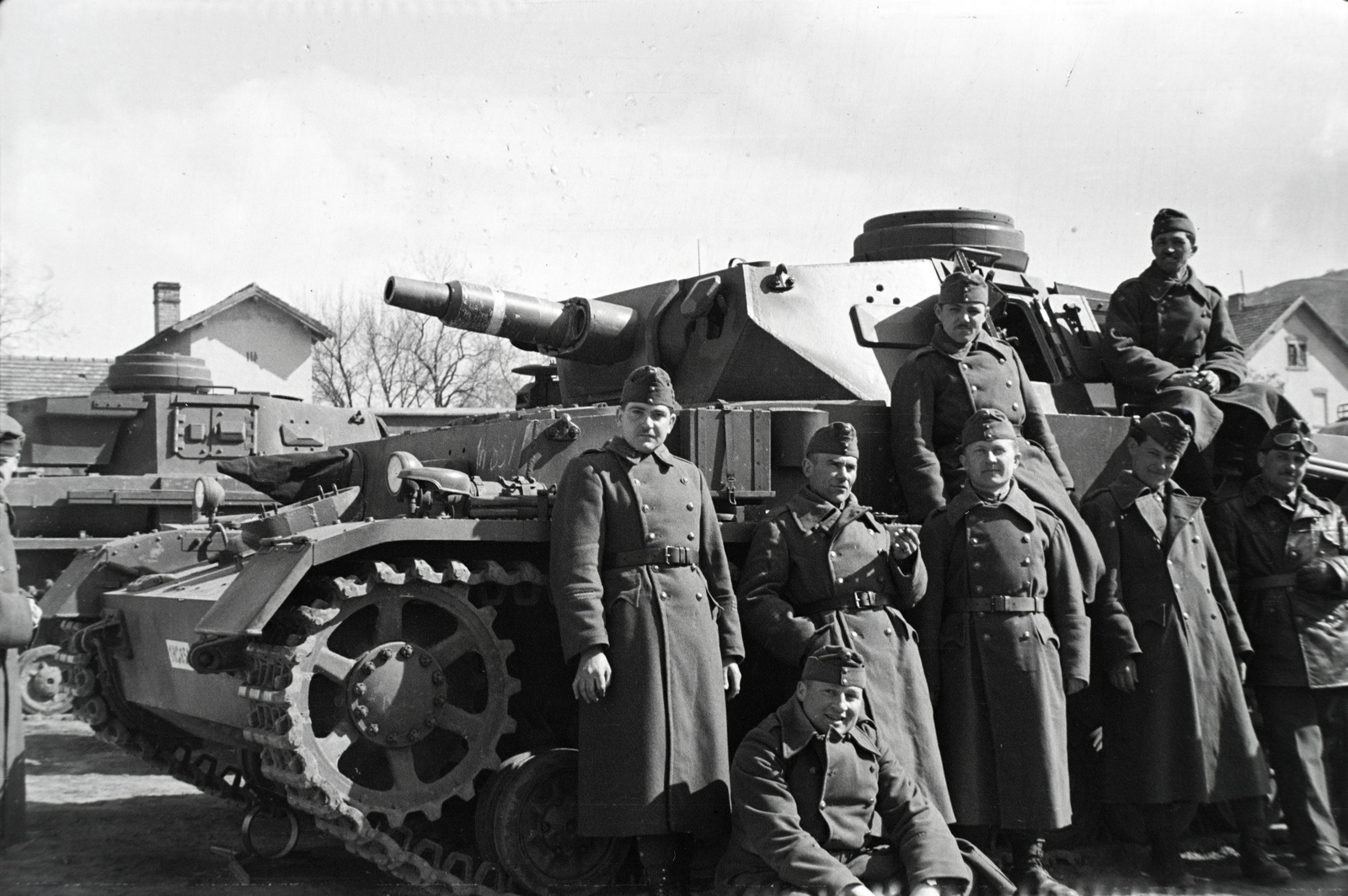 Magyarország, Esztergom, Esztergom-Kertváros (Esztergom-Szentistvánváros), laktanya., 1942, Miklós Lajos, harckocsi, Panzerkampfwagen IV, Fortepan #140944