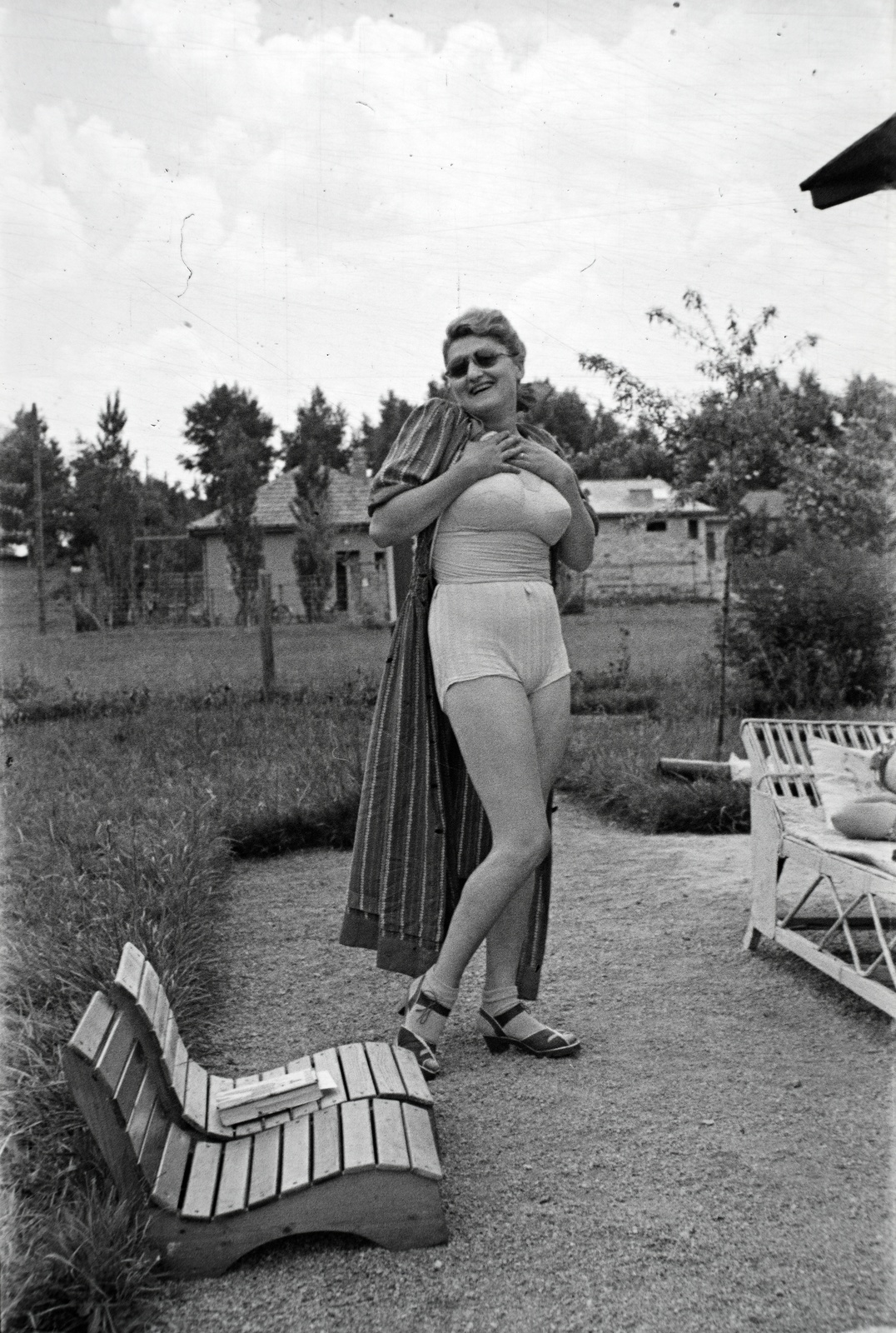 Hungary, Agárd, Vasút utca 33., 1941, Miklós Lajos, bathing suit, socks and sandal, shades, erotica, Fortepan #141042