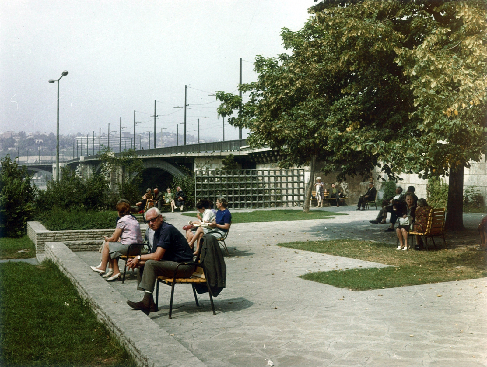 Hungary, Budapest V., Jászai Mari tér, szemben a Margit híd., 1977, Hlatky Katalin-Főkert, Budapest, Fortepan #141292