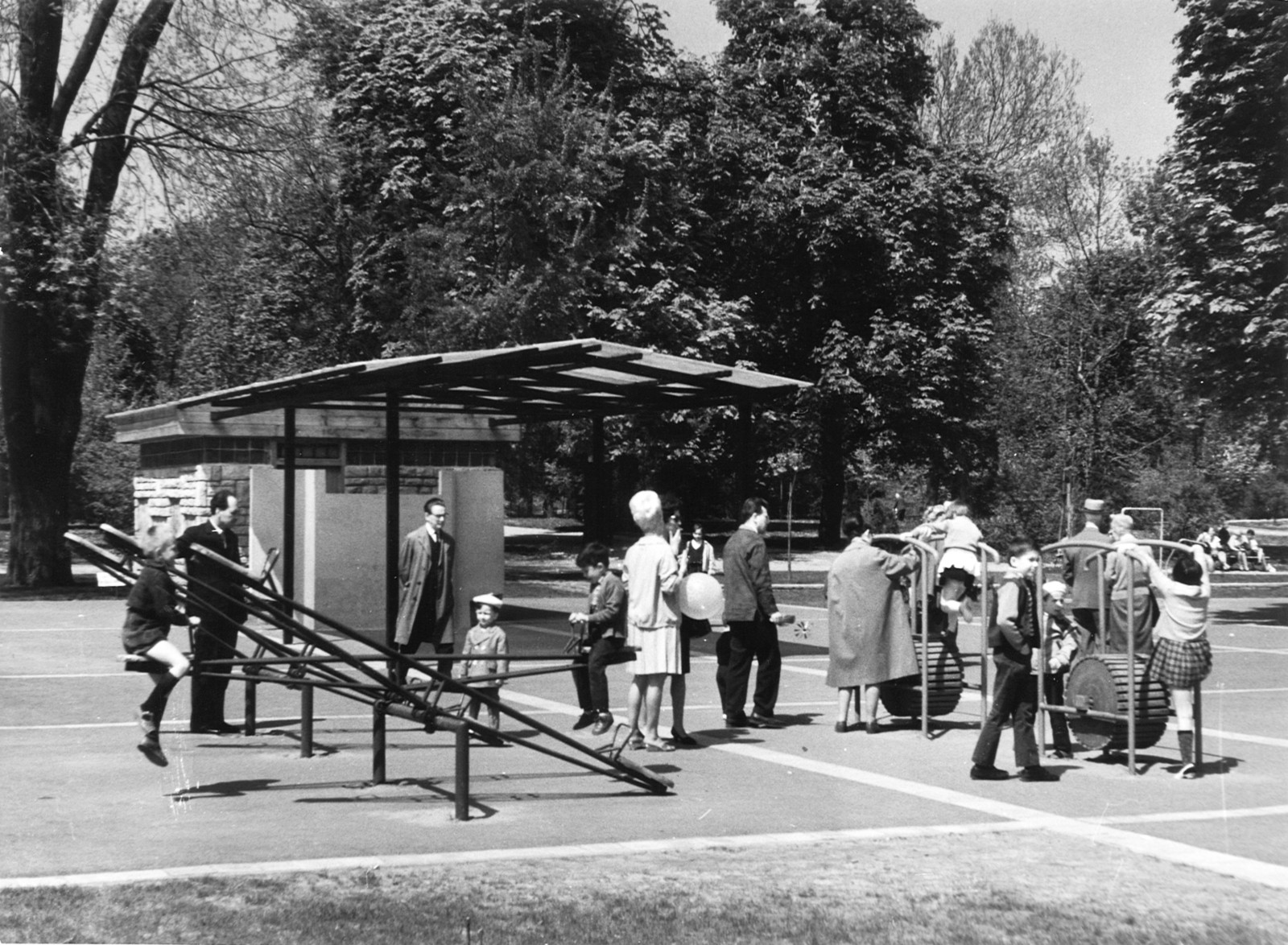 Hungary, Városmajor, Budapest XII., játszótér., 1967, Hlatky Katalin-Főkert, playground, seesaw, Budapest, Fortepan #141354