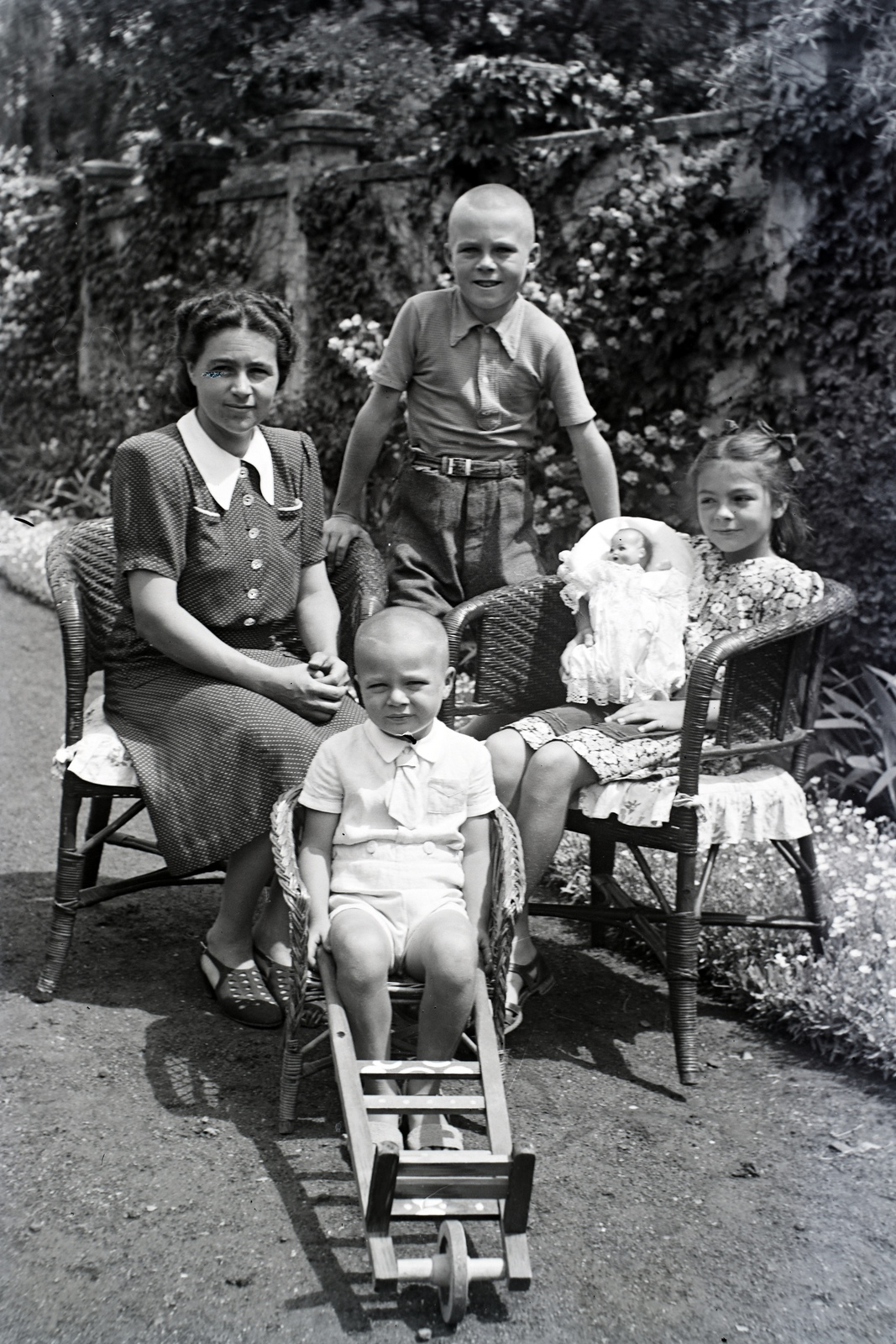 1938, Bencze László, toy doll, wicker chair, kids, wheelbarrow, mother, Fortepan #141424