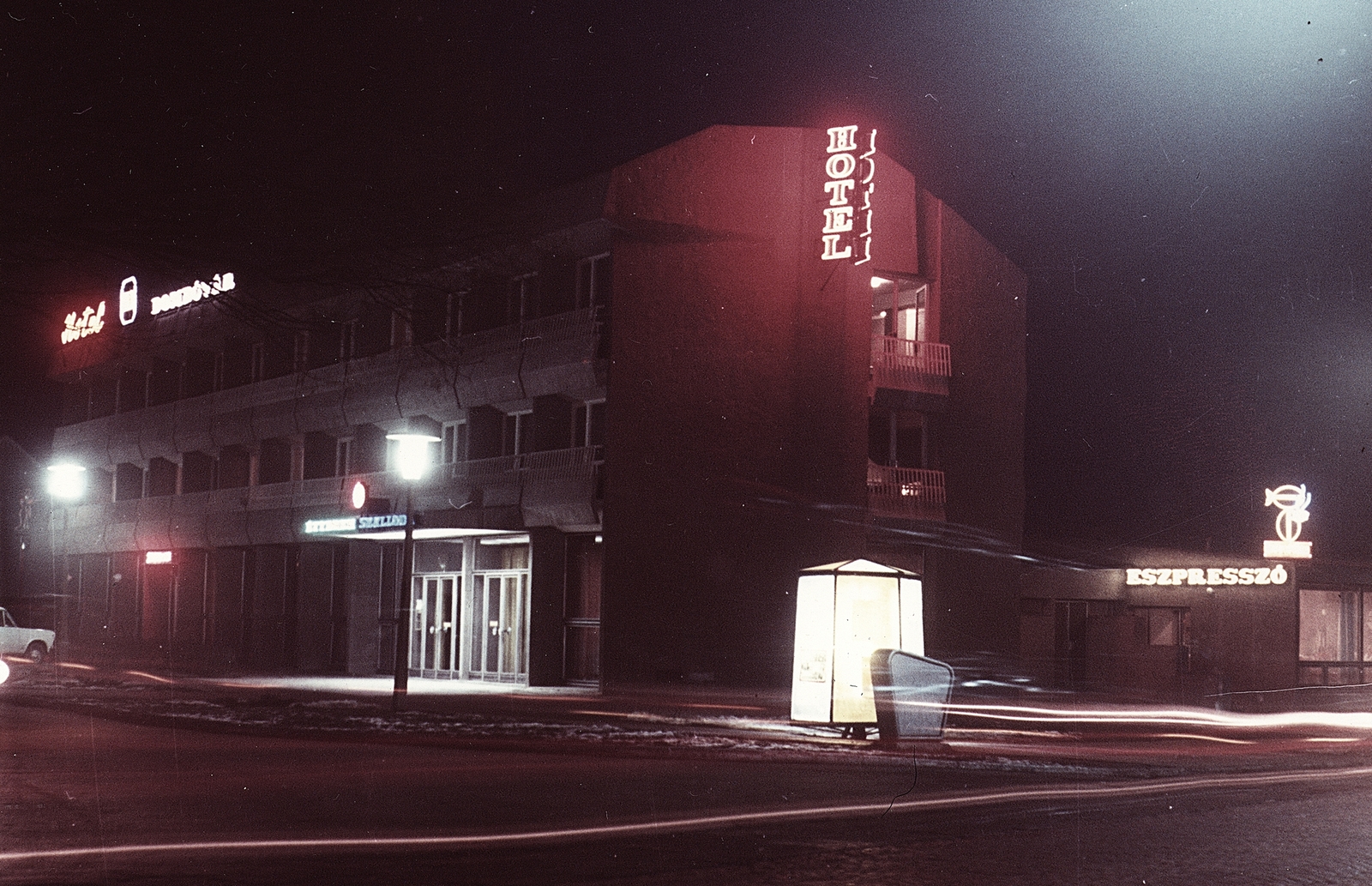 Magyarország, Dombóvár, Hotel Dombóvár., 1972, Erky-Nagy Tibor, színes, szálloda, eszpresszó, neonreklám, Fortepan #14145