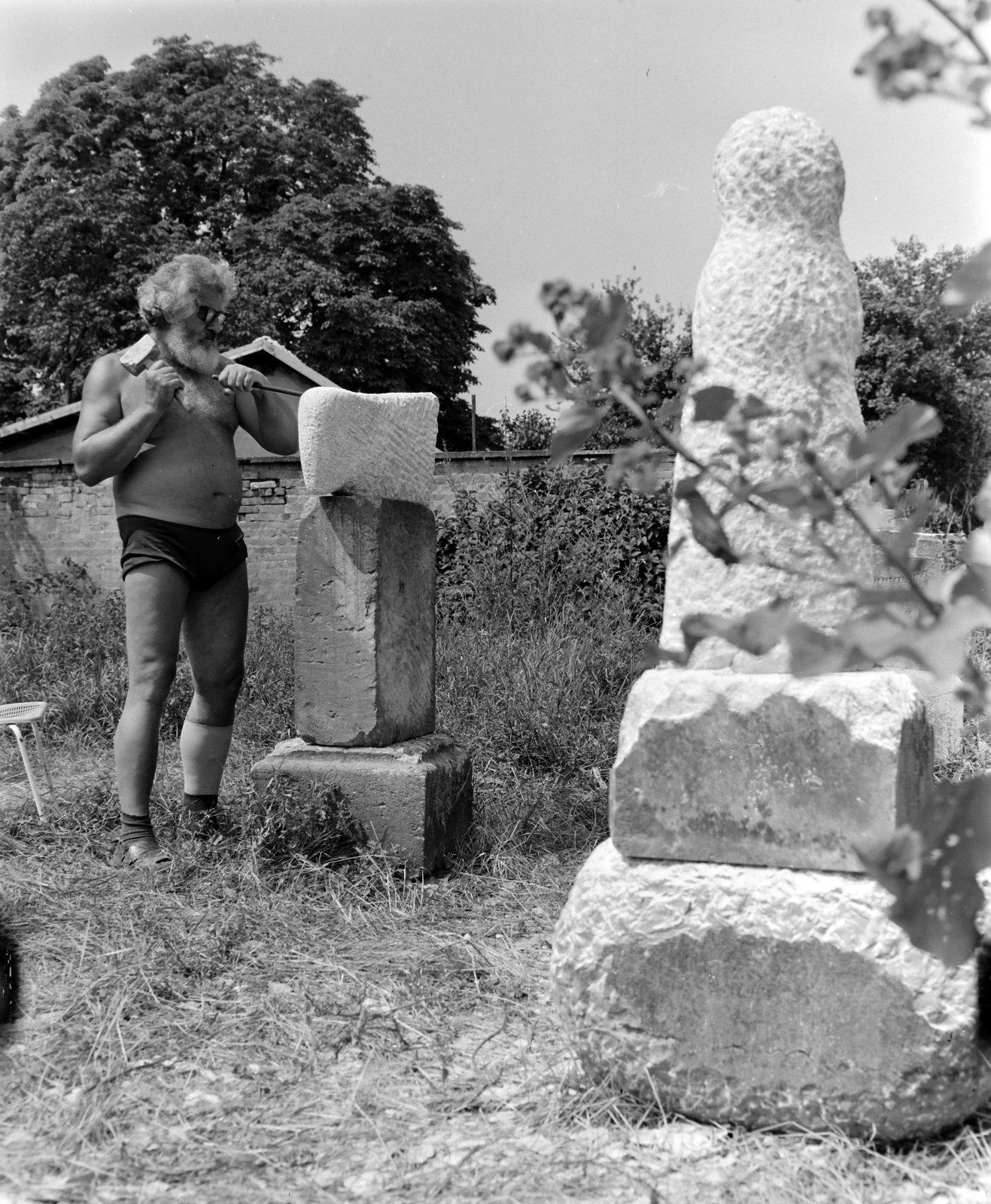 Magyarország, Kecskemét, Műkertváros, művésztelep. Csákvári Nagy Lajos szobrászművész., 1977, Bencze László, szobrász, Fortepan #141478