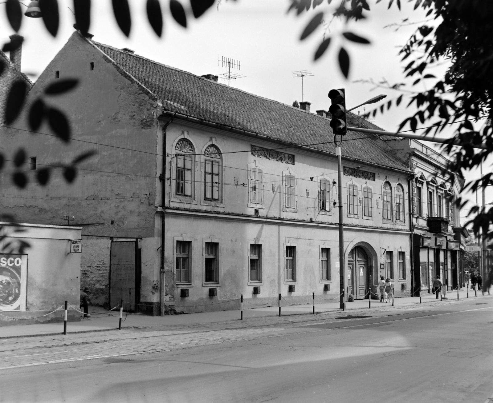 Magyarország, Debrecen, Kálvin tér, szemben a 2-es számú ház., 1976, Bencze László, Fortepan #141512