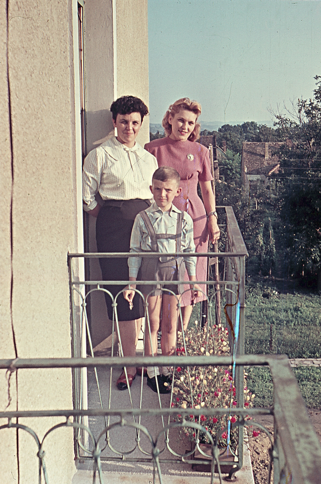 Hungary, Dombóvár, Dombó Pál utca 44., 1962, Erky-Nagy Tibor, colorful, balcony, Fortepan #14155