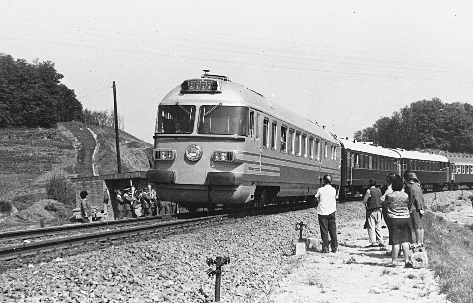 Hungary, Abaliget, különvonat az új alagút és pályaszakasz átadásakor., 1974, Erky-Nagy Tibor, Hungarian Railways, railway, Hungarian brand, Rába-brand, wind band, Fortepan #14162
