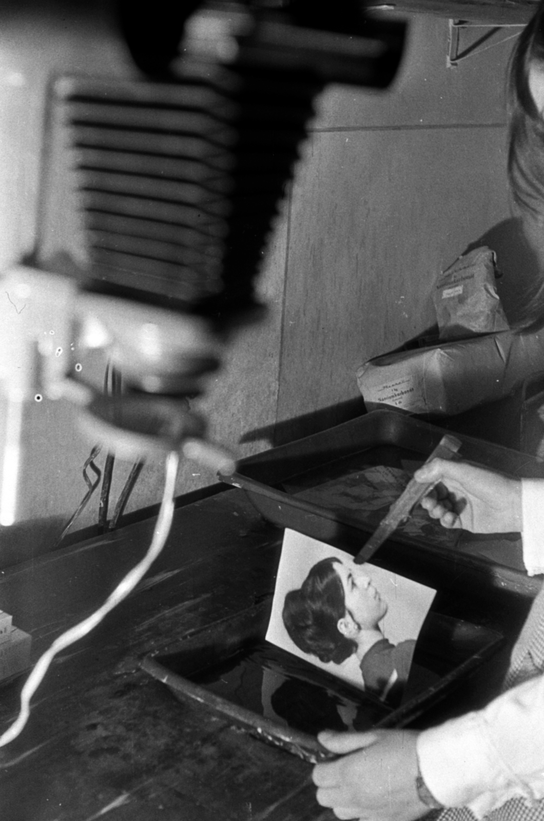 Hungary, Monor, Fényképész Ktsz laborja., 1969, Péterffy István, photo lab, Fortepan #141687