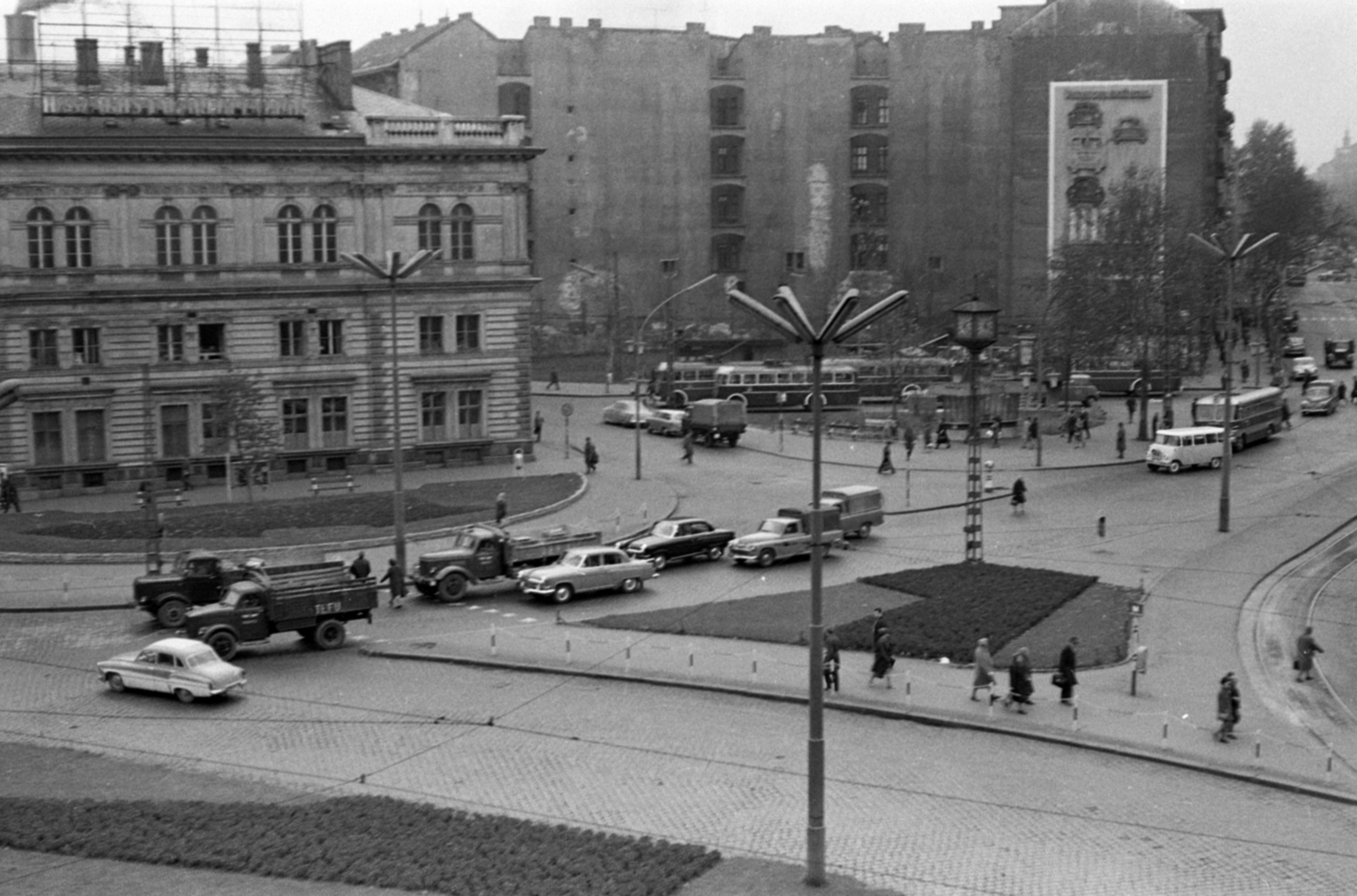 Hungary, Budapest VI., Nyugati (Marx) tér, szemben a Jókai utca, jobbra a Bajcsy-Zsilinszky út., 1969, Péterffy István, Budapest, Fortepan #141731