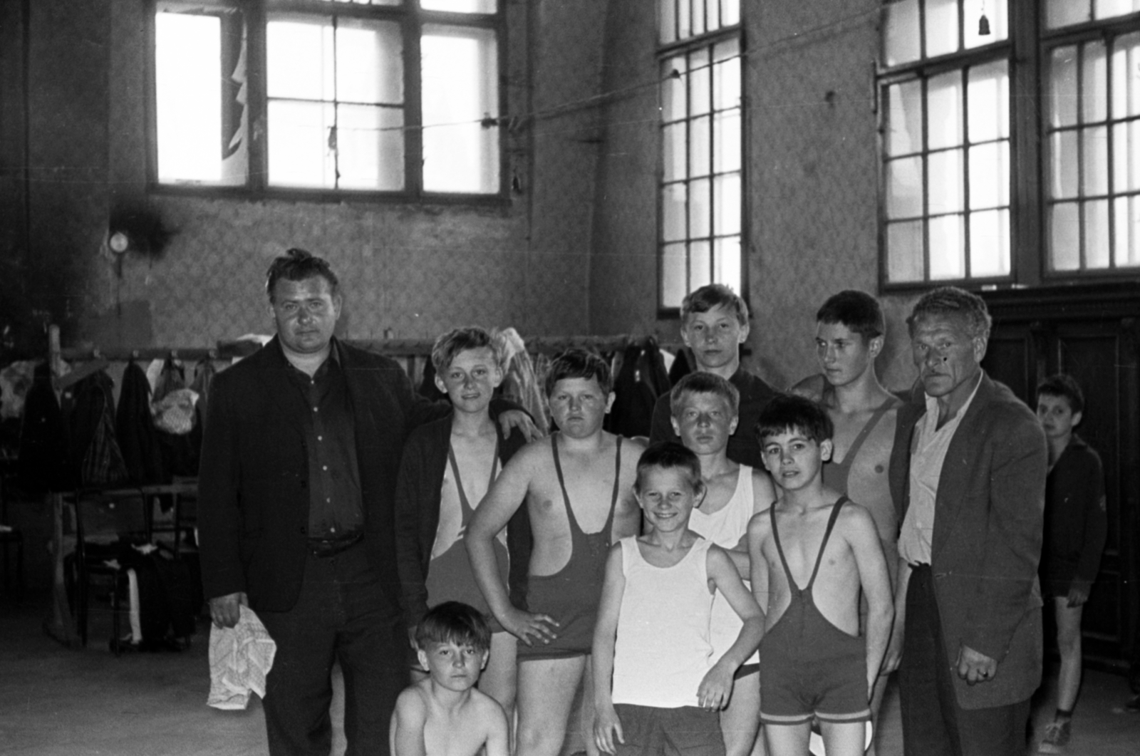 Hungary, Monor, Kossuth Lajos utca 65., a Vigadó emeleti nagyterme. Meghívásos úttörő egyéni szabadfogású birkózóverseny., 1969, Péterffy István, Fortepan #141831