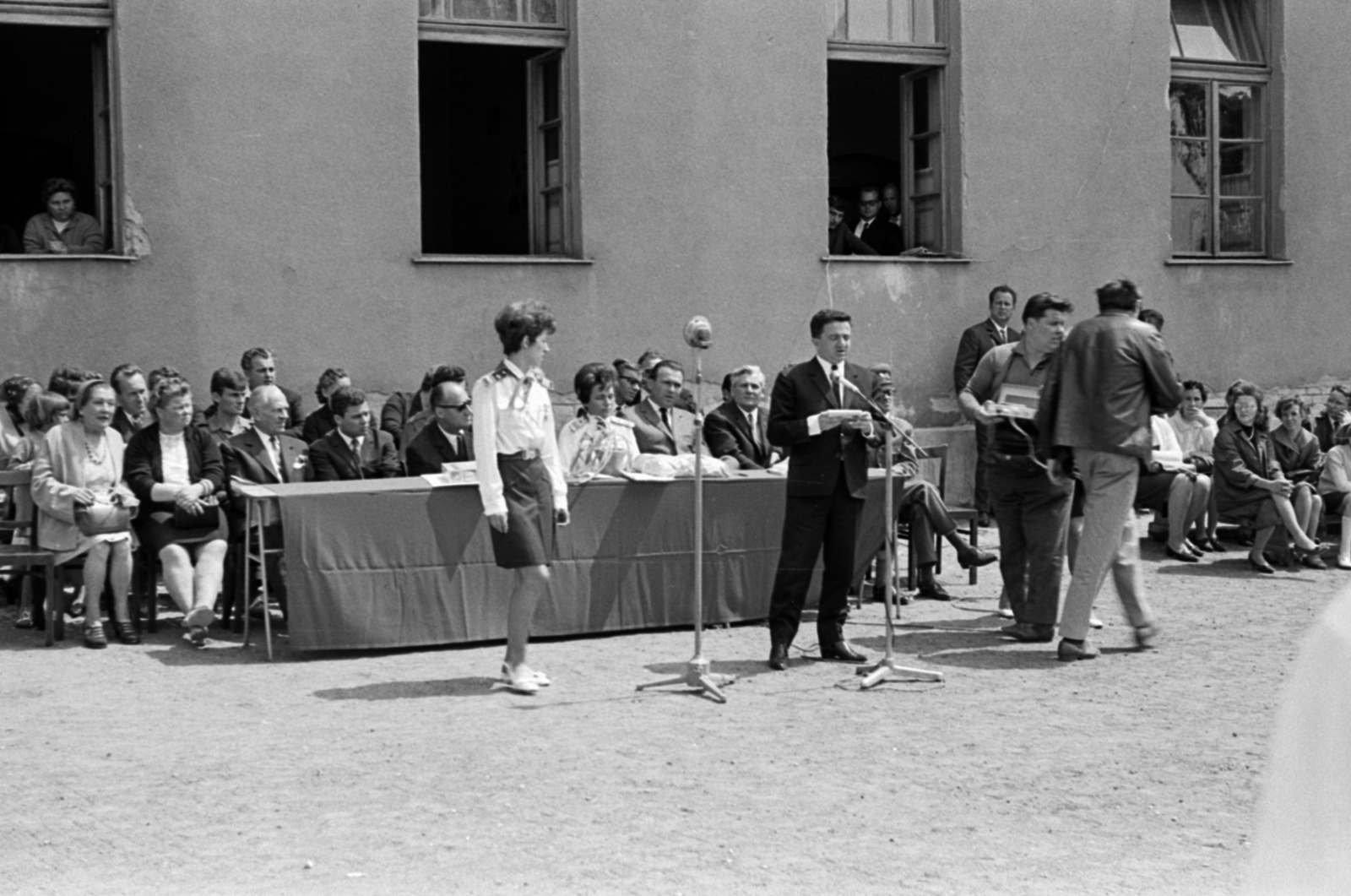 Hungary, Monor, Ady Endre utca 48., az Ady Úti Általános Iskola udvara, úttörőavatás., 1969, Péterffy István, Fortepan #141833