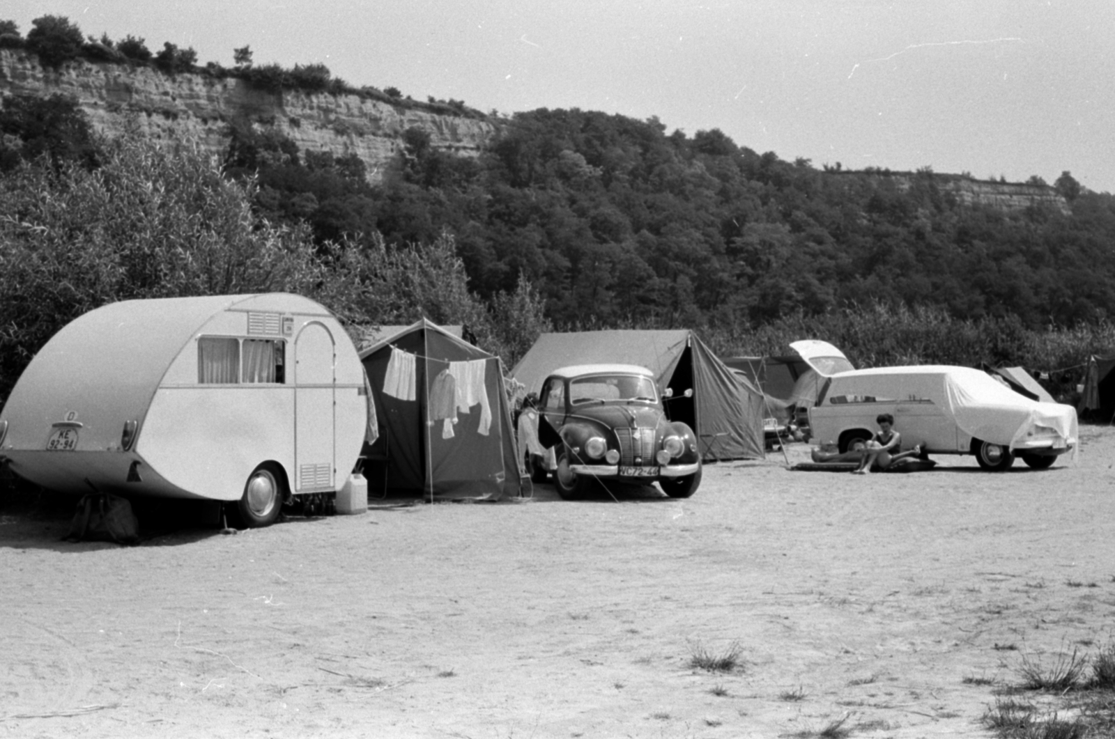 Hungary, Balatonakarattya, Balaton-part., 1967, Péterffy István, Trabant-brand, tent, caravan, camping, Fortepan #142023