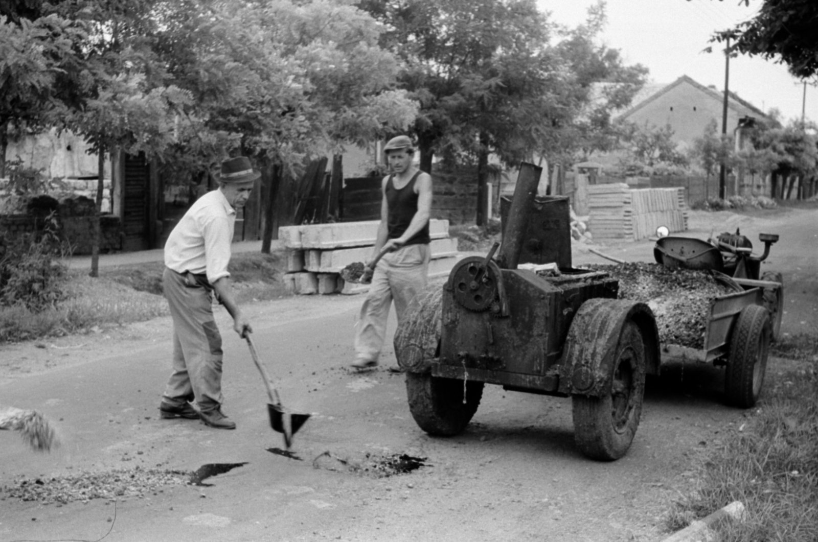 1967, Péterffy István, street repair, home-made utility vehicle, Fortepan #142029