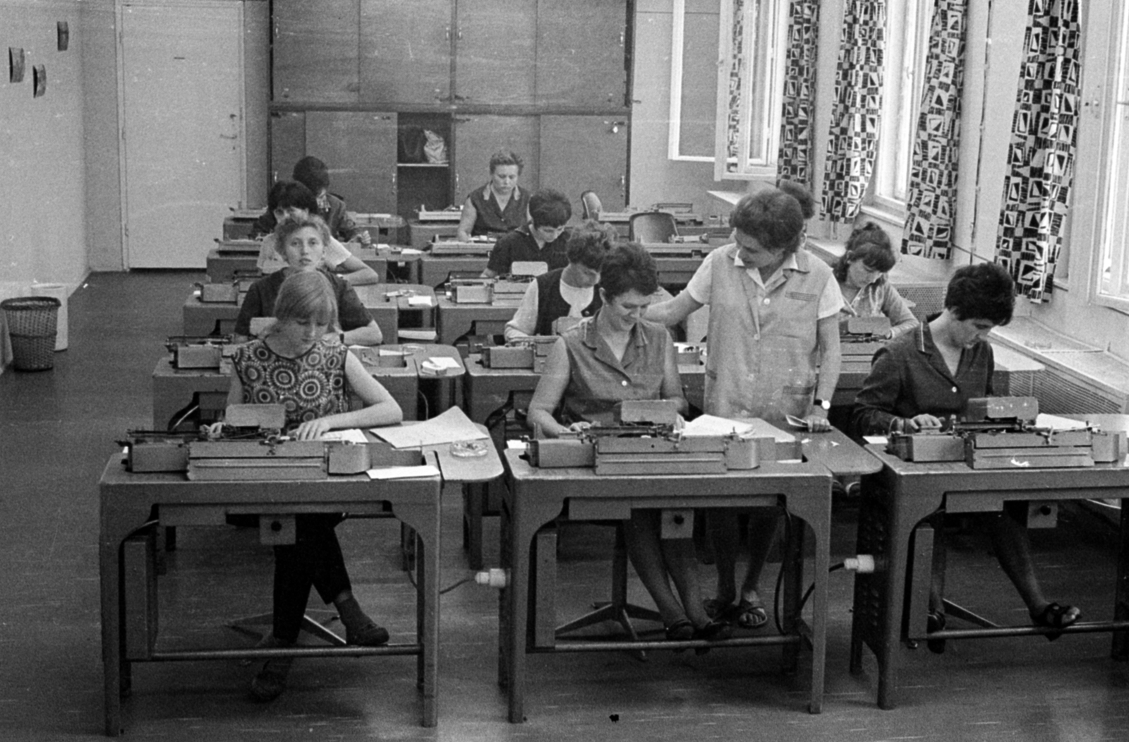 Hungary, Monor, a Kefegyár egyik terme, a KGM gépi adatfeldolgozó részlege., 1971, Péterffy István, Fortepan #142160