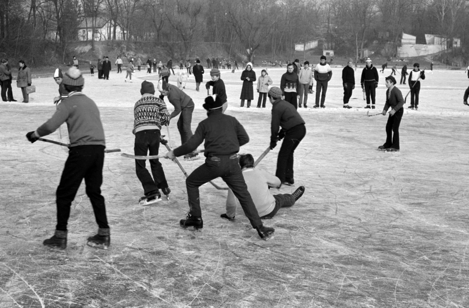 Magyarország, Gyömrő, korcsolyapálya a strand területén., 1972, Péterffy István, Fortepan #142203