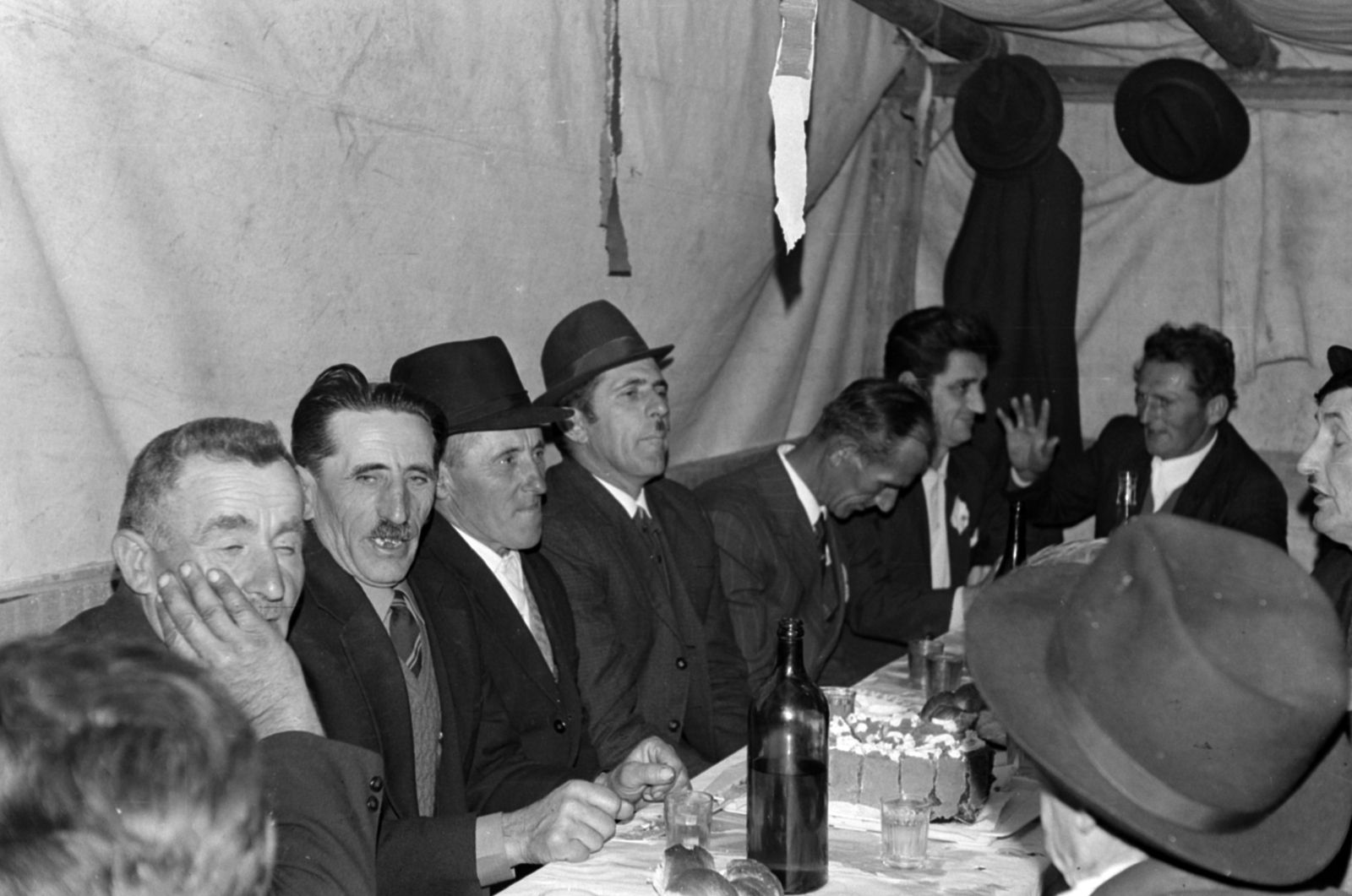 1970, Péterffy István, drinking, cake, Fortepan #142261