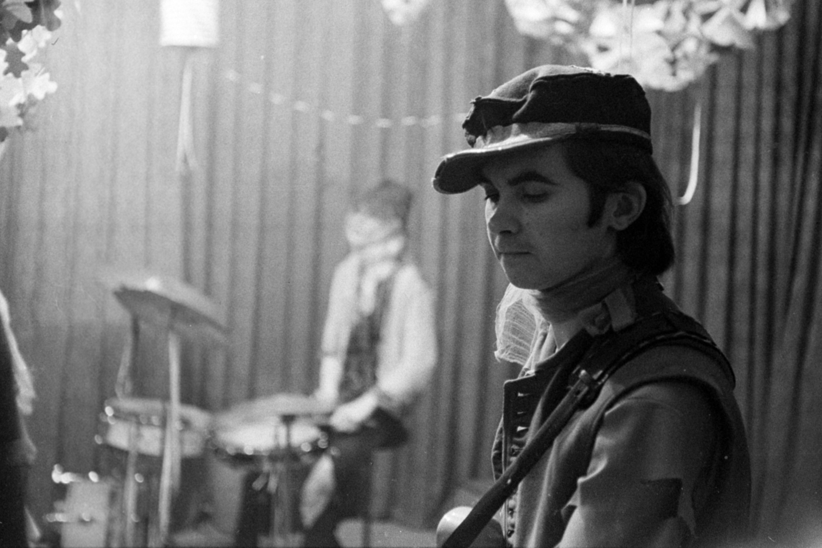 Hungary, Monor, a felvétel a rongyosbálon a Little Boys együttes fellépésekor készült., 1971, Péterffy István, Fortepan #142347