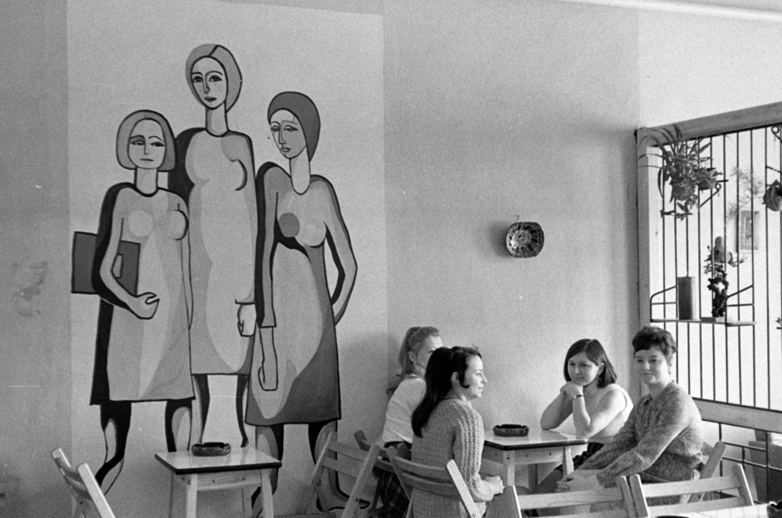 Magyarország, Monor, a József Attila Gimnázium KISZ-klubja., 1970, Péterffy István, festmény, Best of, Fortepan #142411