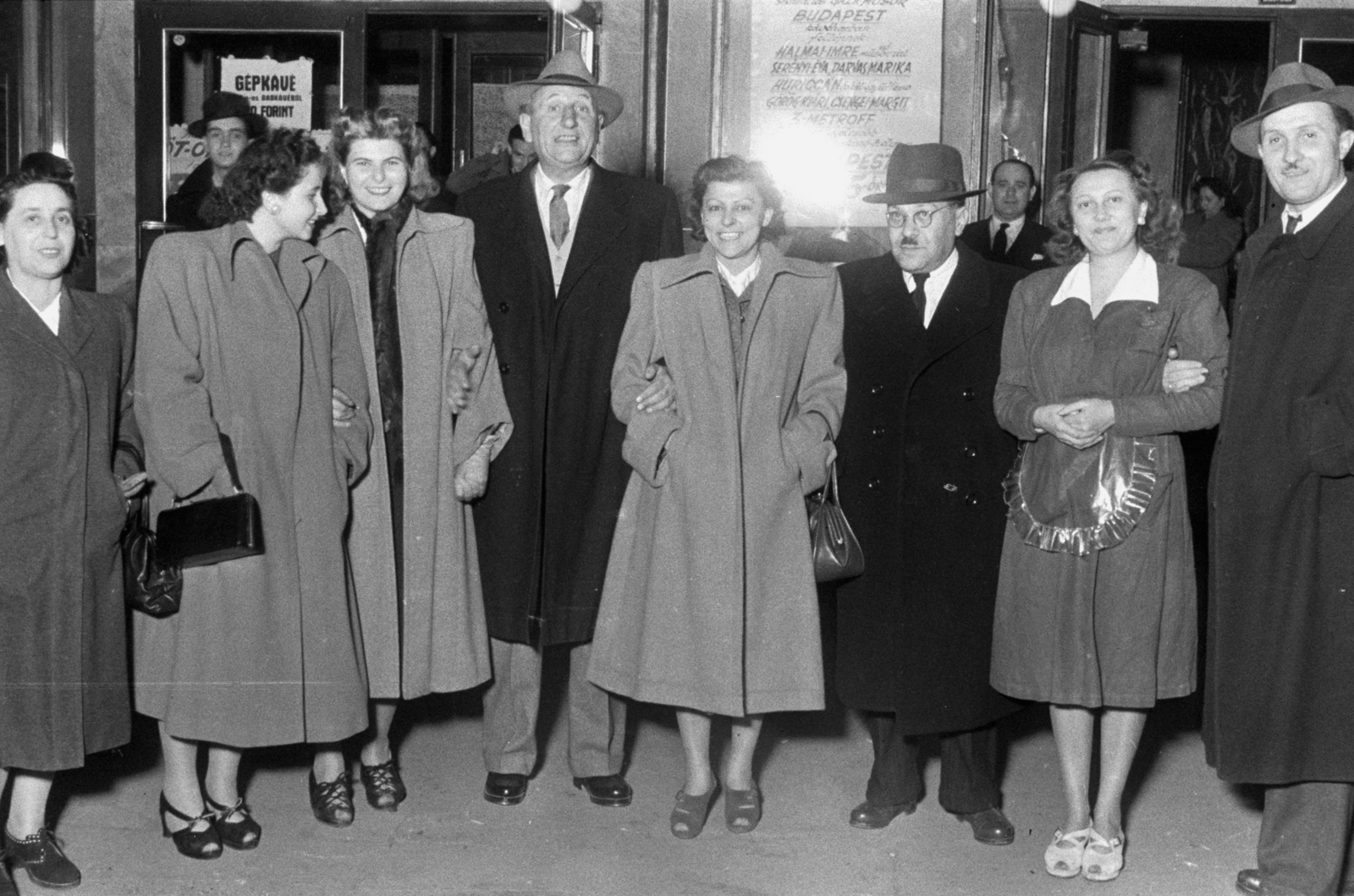 Hungary, Budapest VI., Nagymező utca 17., Budapest Kávéház (később Budapest Táncpalota, Moulin Rouge)., 1949, Chuckyeager tumblr, winter, shoe, companionship, lady, coat, coffee, winter coat, Budapest, Fortepan #142736