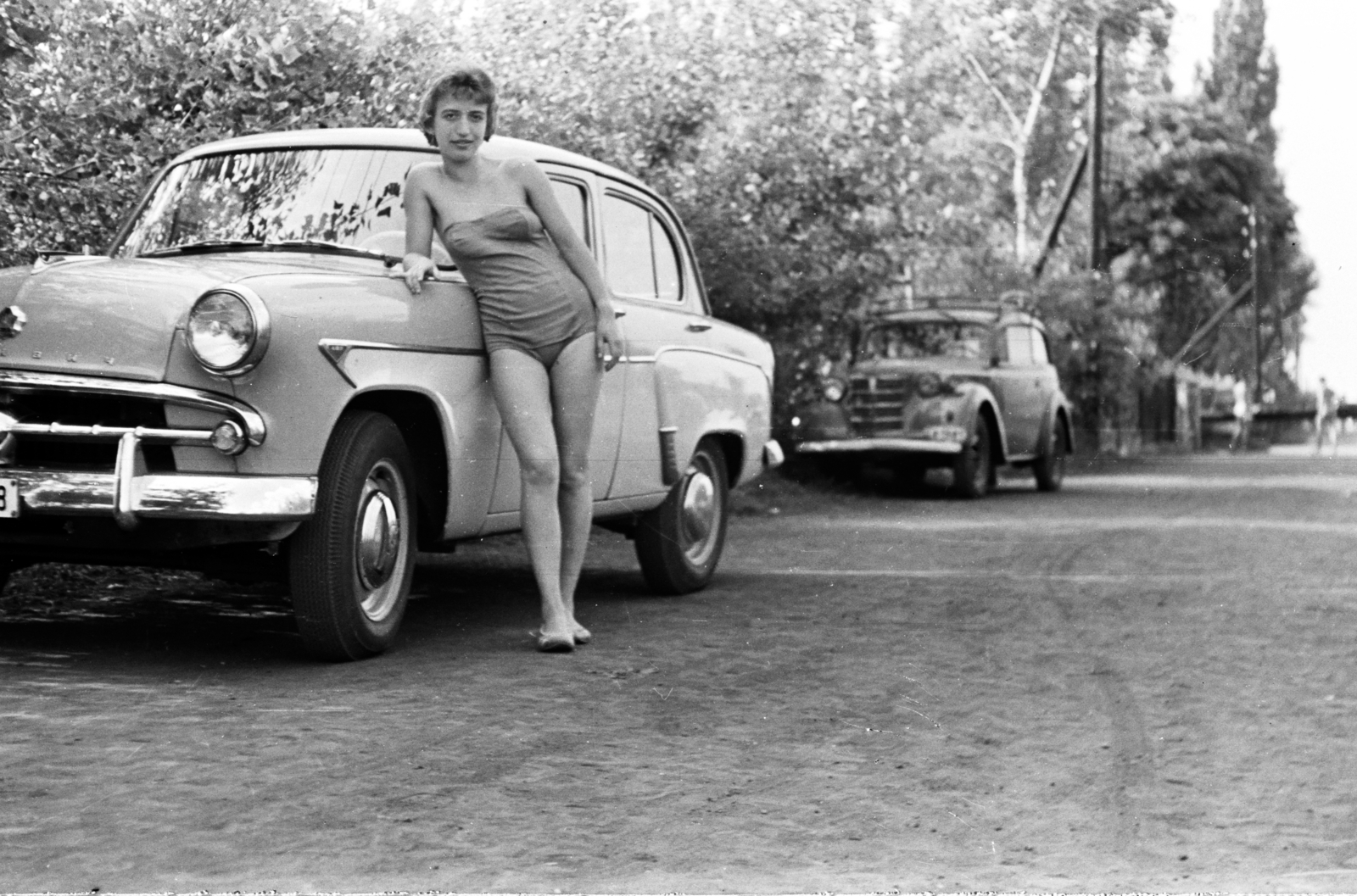 1958, Chuckyeager tumblr, bathing suit, Moskvitch-brand, woman, girls'n'cars, prop up on elbows, Fortepan #142772