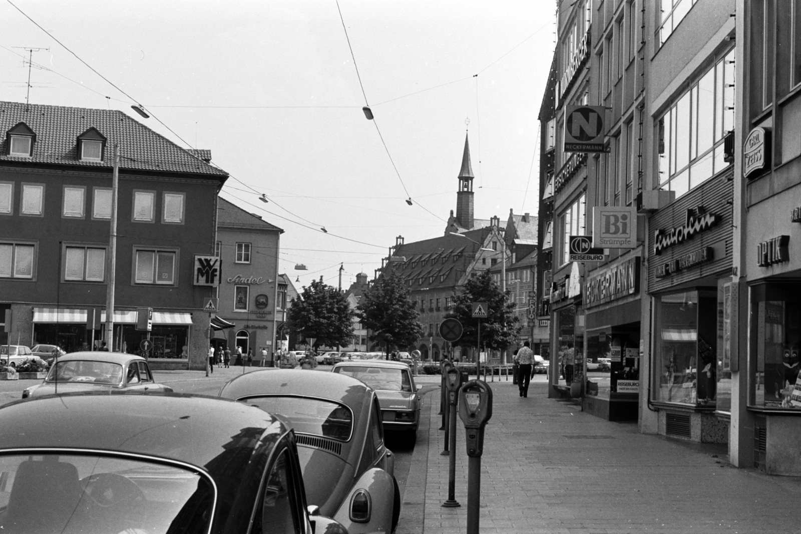 Germany, a Münsterplatz a Neue Straße felé nézve, a háttérben a Rathaus., 1975, Chuckyeager tumblr, parking meter, Fortepan #142835