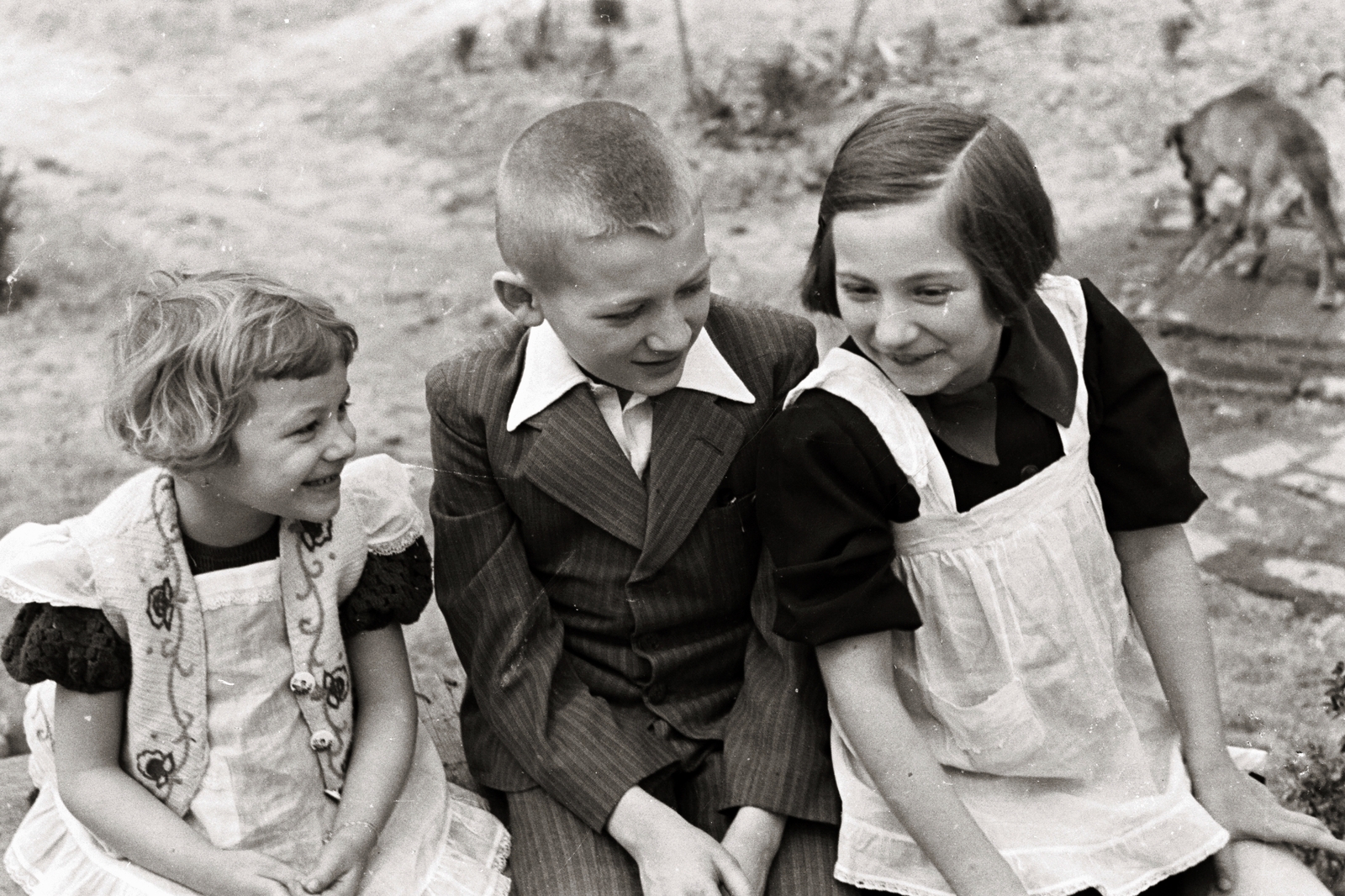Hungary, Szentes, 1936, Chuckyeager tumblr, kids, three people, smile, Fortepan #142873