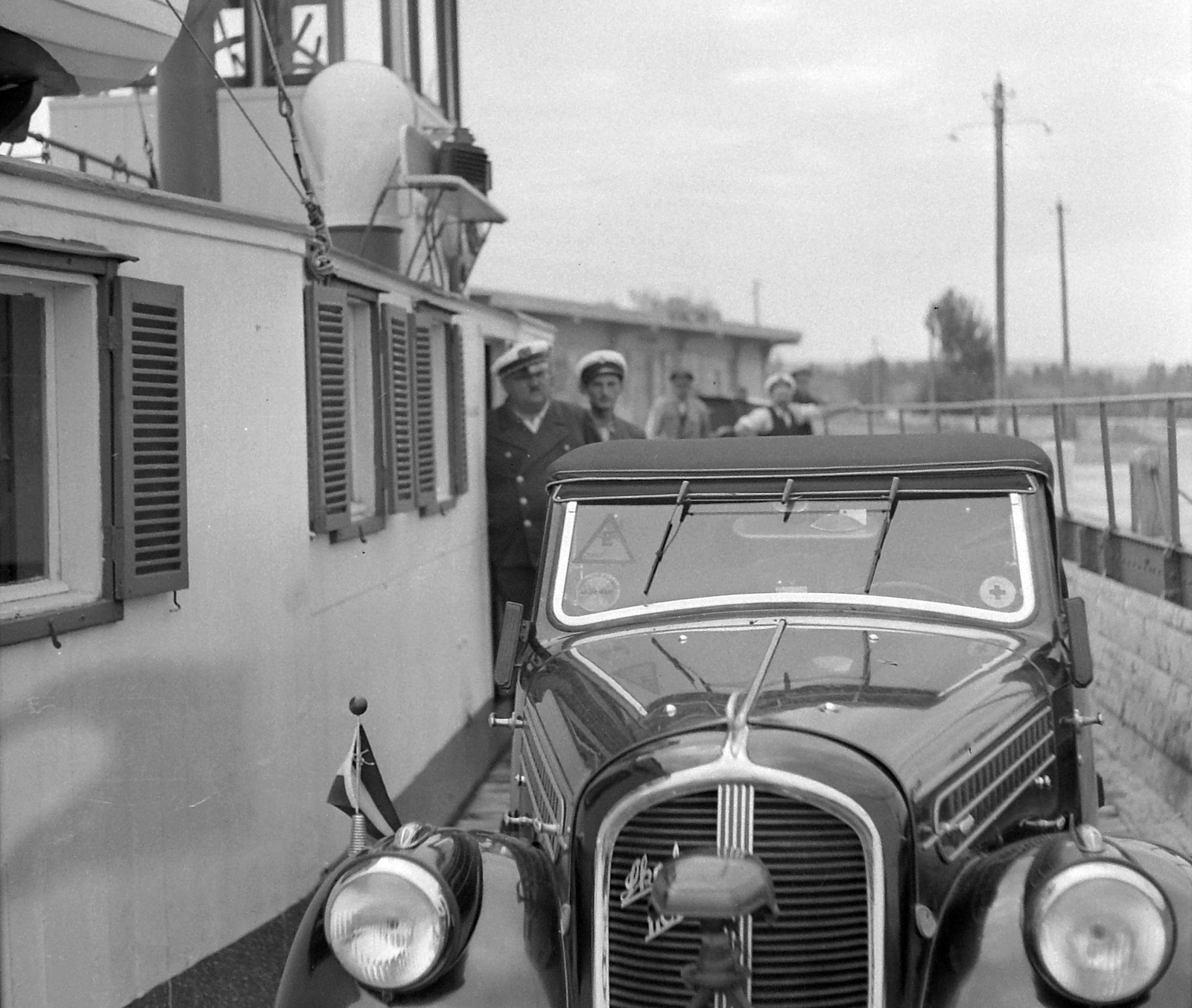 Hungary,Lake Balaton, a Komp I. Szántódnál, Skoda Popular 1100 a fedélzeten., 1942, Csontos Péter, ferry, Czechoslovak brand, Skoda-brand, automobile, Fortepan #14289