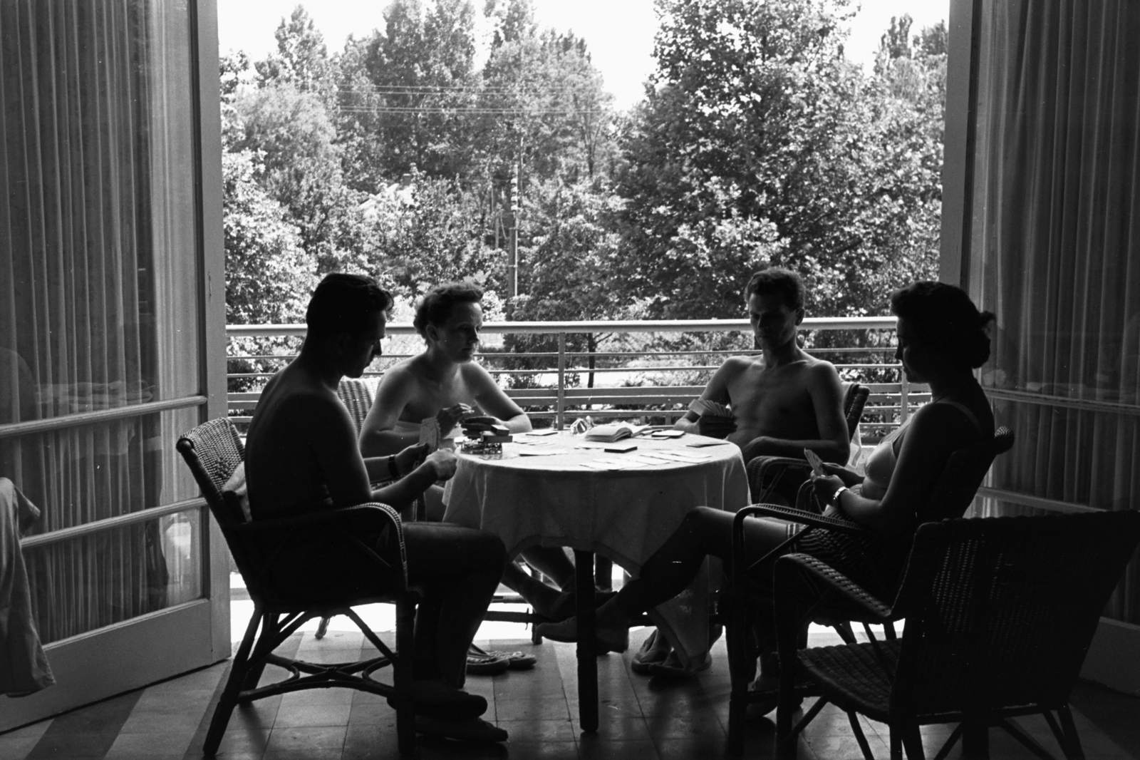 1954, Chuckyeager tumblr, bathing suit, card game, half-naked, backlight, Fortepan #142943