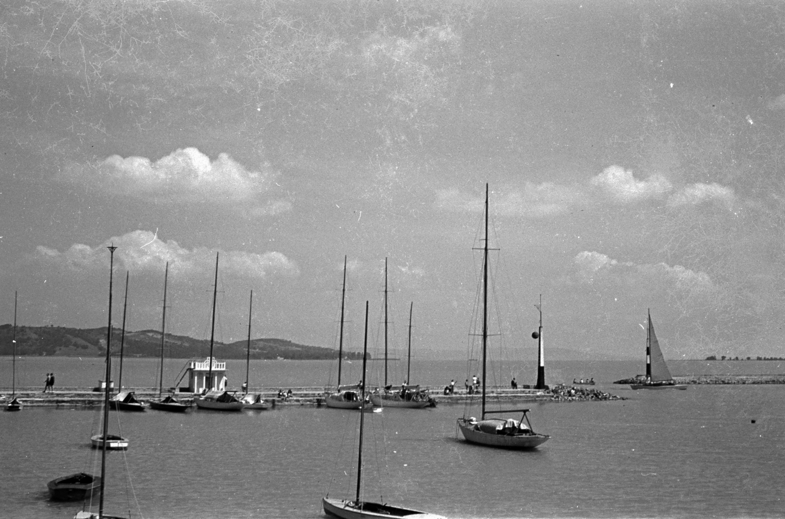 Hungary, Balatonföldvár, kikötő., 1961, Chuckyeager tumblr, sailboat, Fortepan #142992