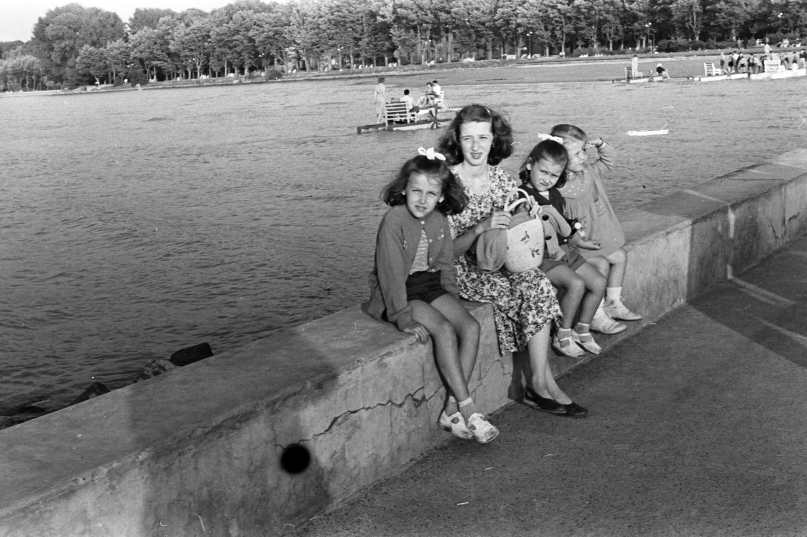 Hungary,Lake Balaton, Siófok, a felvétel a hajókikötő mólóján készült., 1963, Chuckyeager tumblr, Fortepan #143058