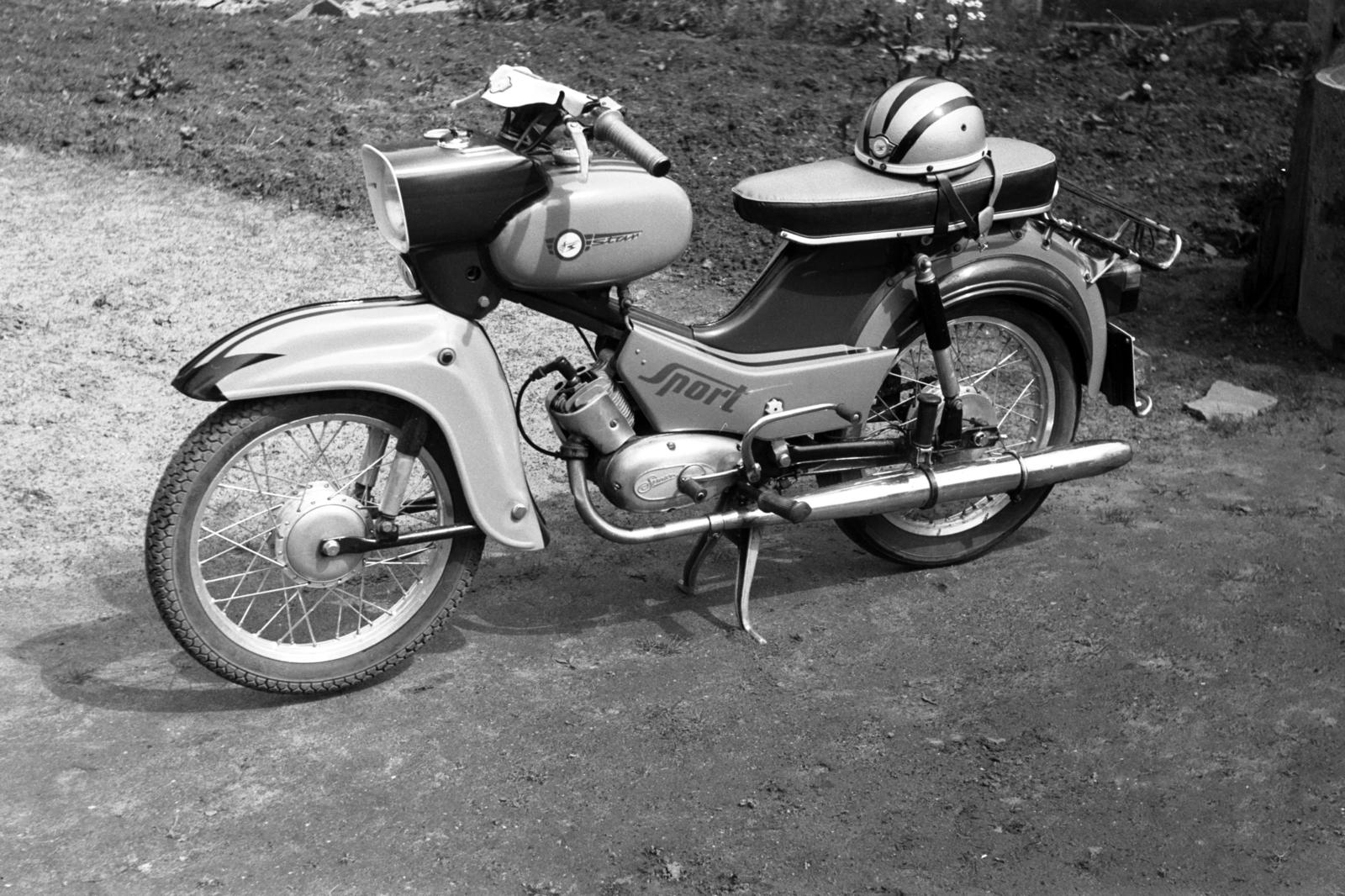 1974, Chuckyeager tumblr, motorcycle, Simson-brand, crash helmet, Fortepan #143115