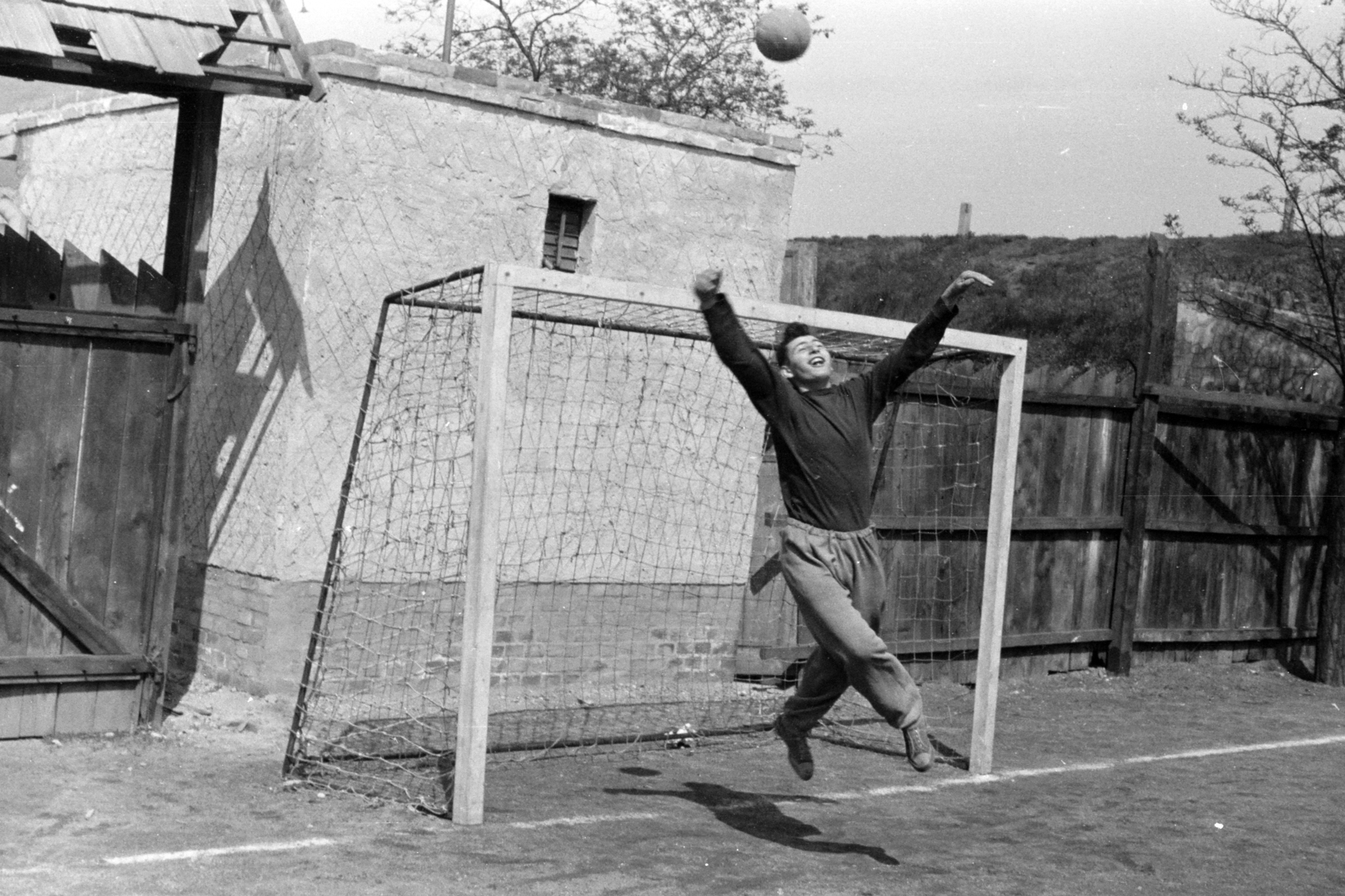 1960, Chuckyeager tumblr, handball, posture, goalkeeper, Fortepan #143403